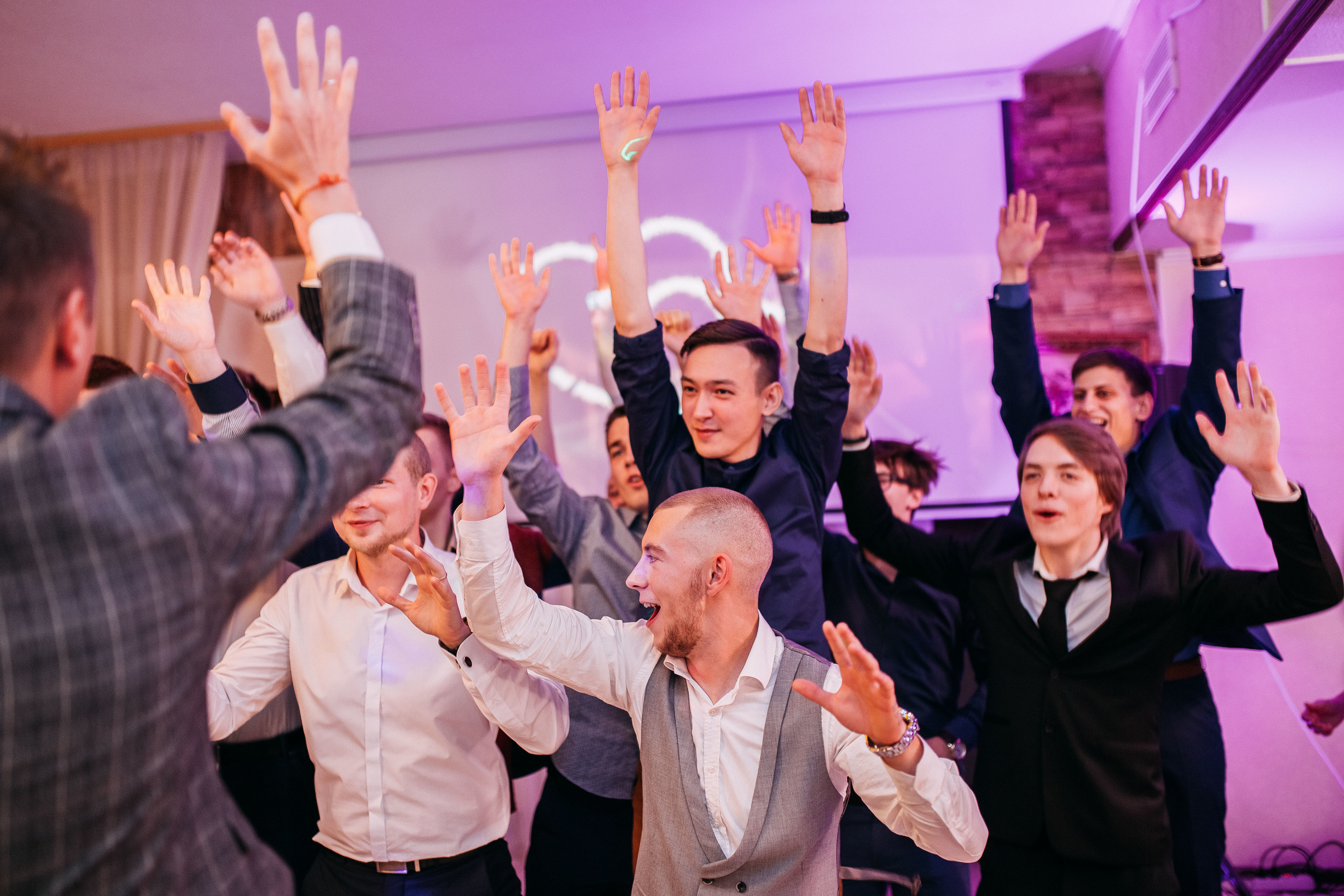 Ангелина и Денис. Ведущий на свадьбу в Москве Зубков Алексей