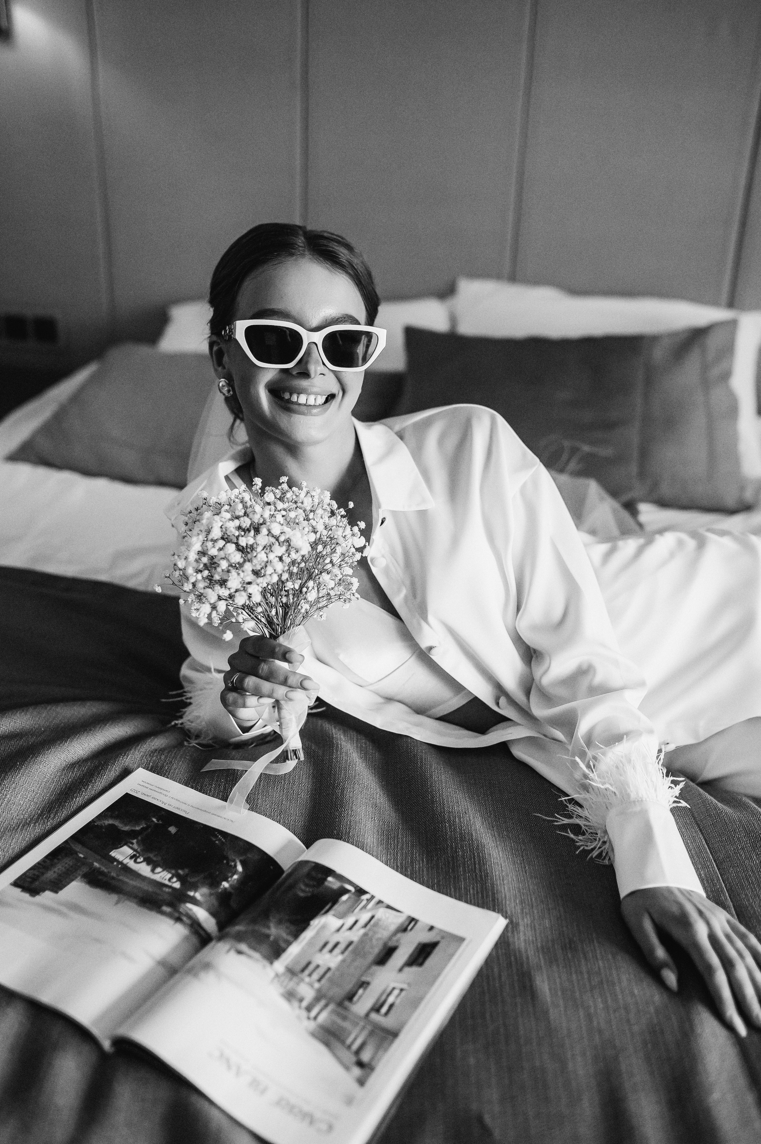 Свадебное утро и прогулка красивой яркой пары. Свадебный и семейный фотограф в Симферополе Дарья Маркова