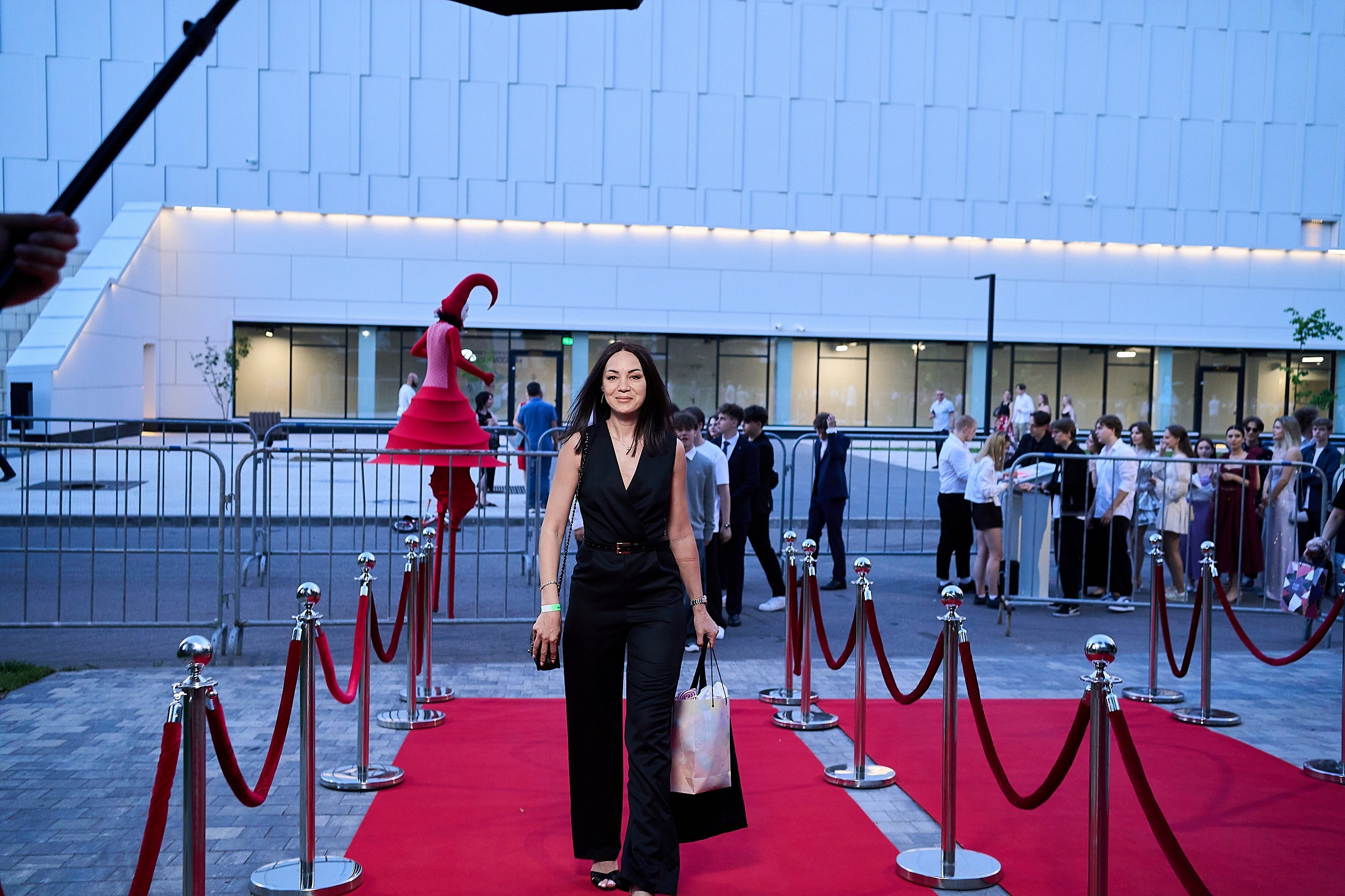 Выпускной 2024 концертный зал Академия ВТБ. Фотограф и Видеограф в Москве. Олег Корушев