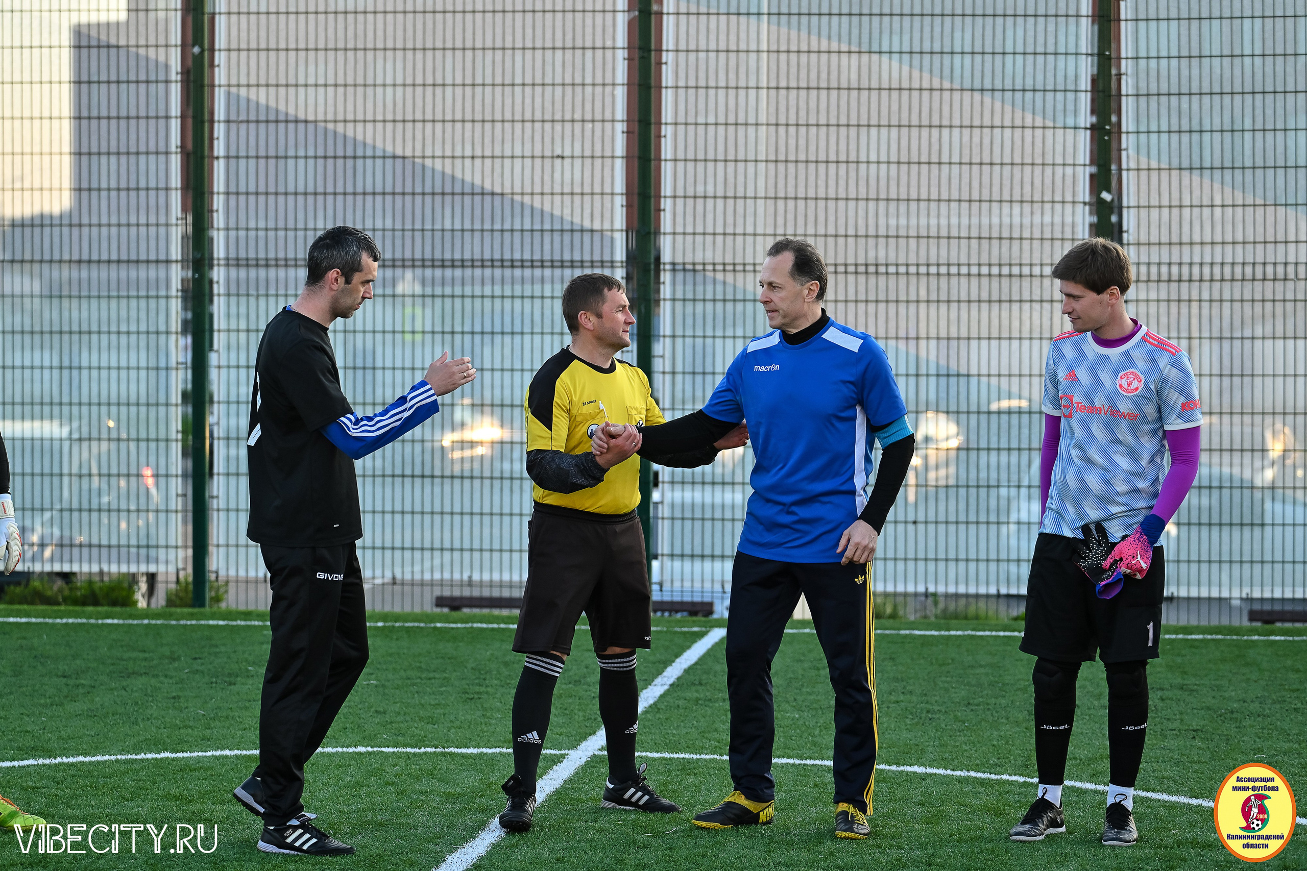 ИГРЫ МИНИ-ФУТБОЛЬНОЙ И КОРПОРАТИВНОЙ ЛИГИ. VIBECITY.RU Вайб Сити Ру Фоторепортажи Фотоотчеты Калининград