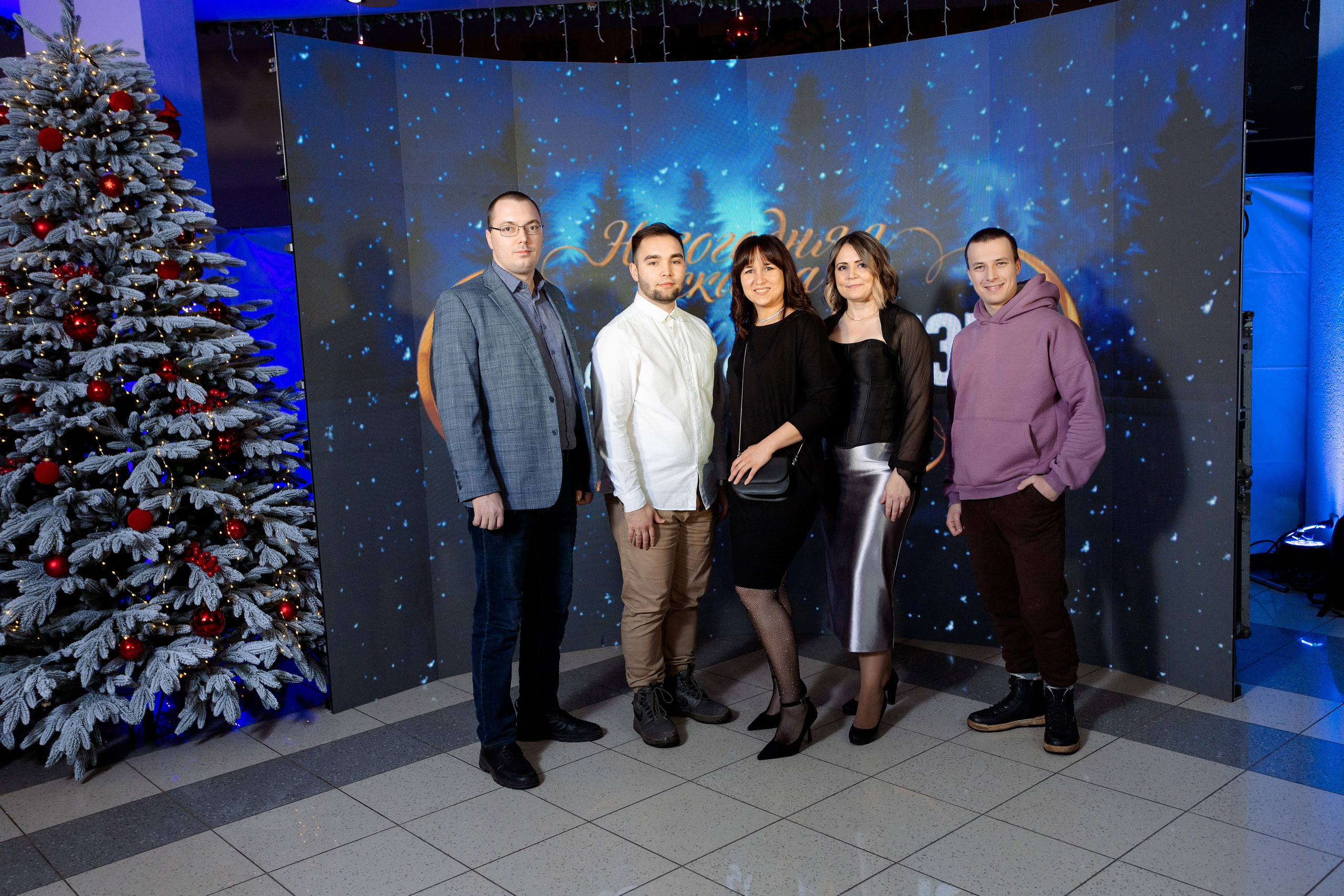 РЕПОРТАЖ: НОВЫЙ ГОД В ДК МЕТАЛЛУРГ. Профессиональный фотограф в Ижевске Леша Петров