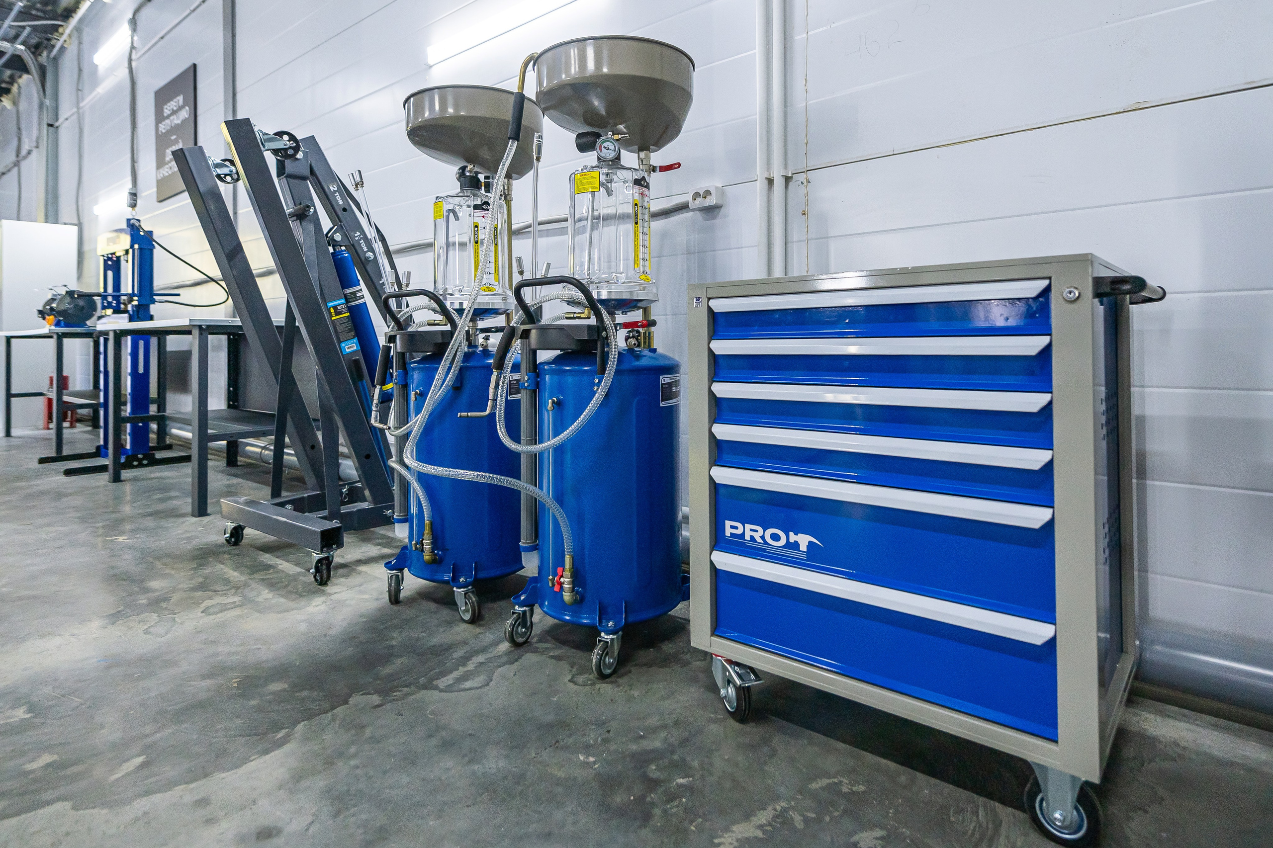 Интерьерная фотосъёмка — СТО, Автомойка. г. Москва, от 10 000р/час. Интерьерный & Репортажный фотограф Озеров Денис, г. Москва