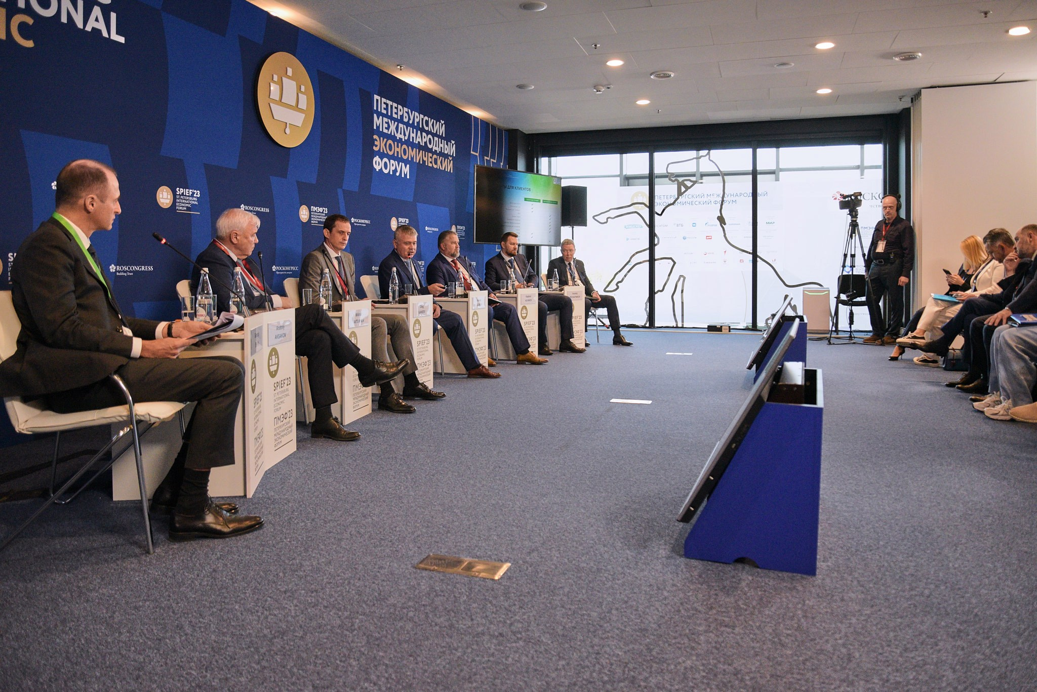 Пмэф 2023. Иван Ступа, репортажный фотограф в Санкт-Петербурге и Ленинградской области