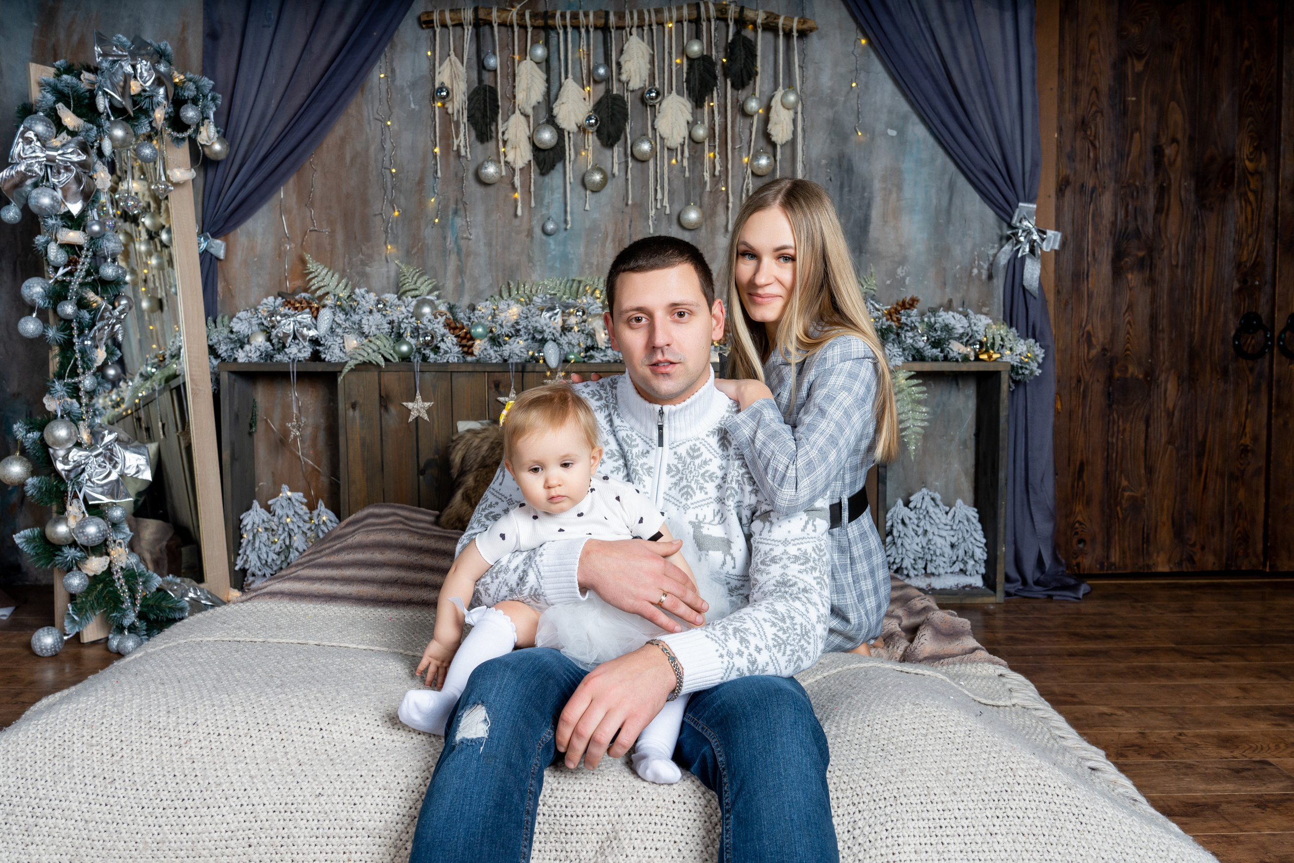 НОВОГОДНИЕ СТУДИЙНЫЕ ФОТОСЪЁМКИ. Видеограф Алексей Жарков