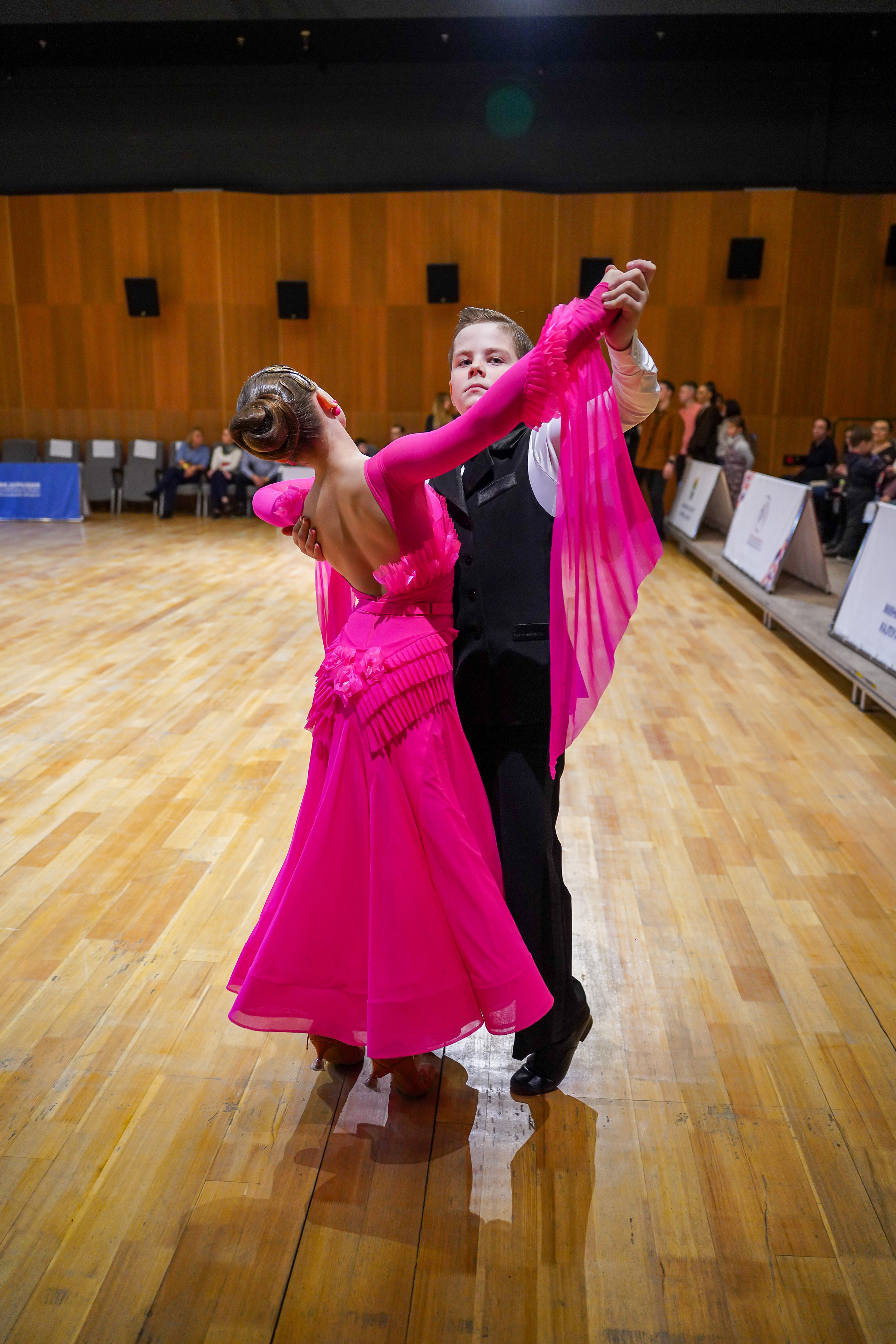 Репортажная фотосъемка танцев. Видеограф Алексей Жарков