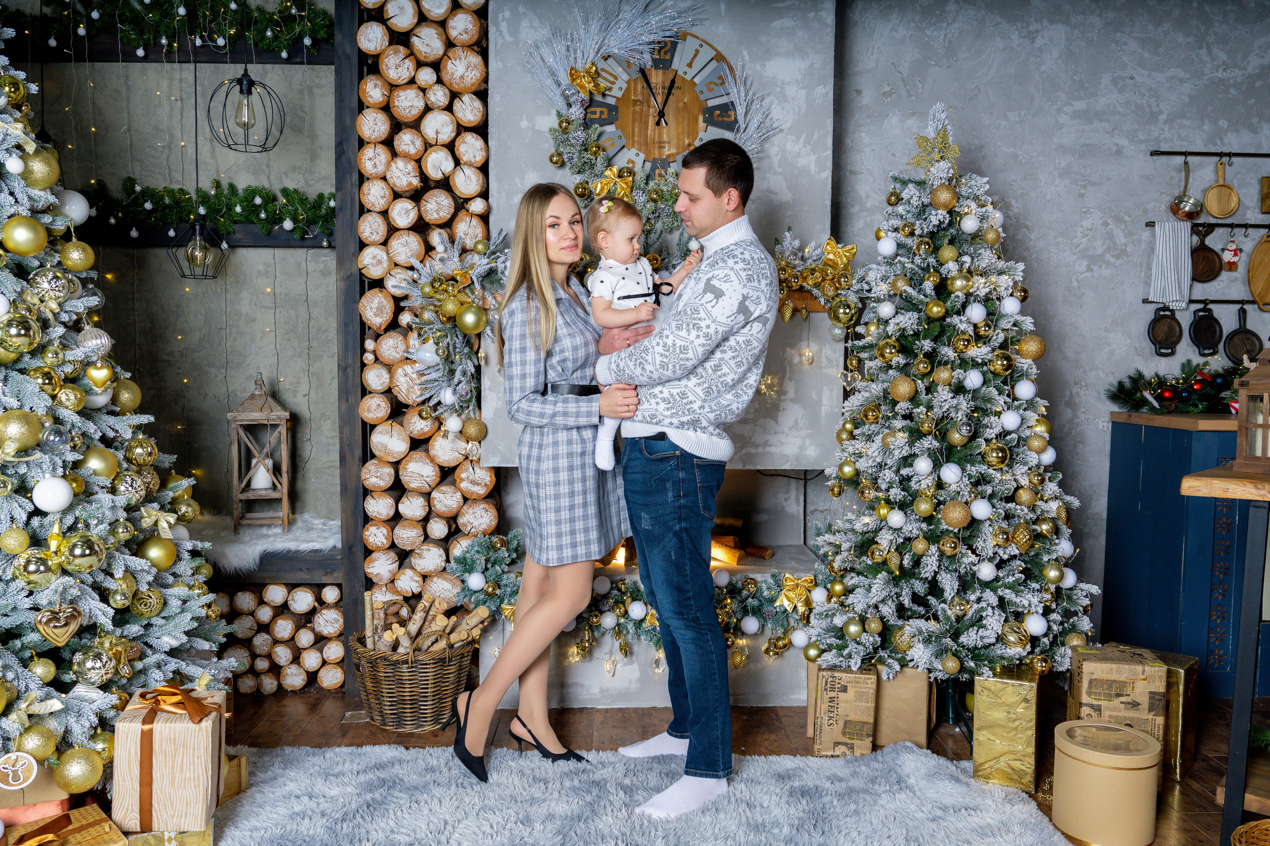 НОВОГОДНИЕ СТУДИЙНЫЕ ФОТОСЪЁМКИ. Видеограф Алексей Жарков