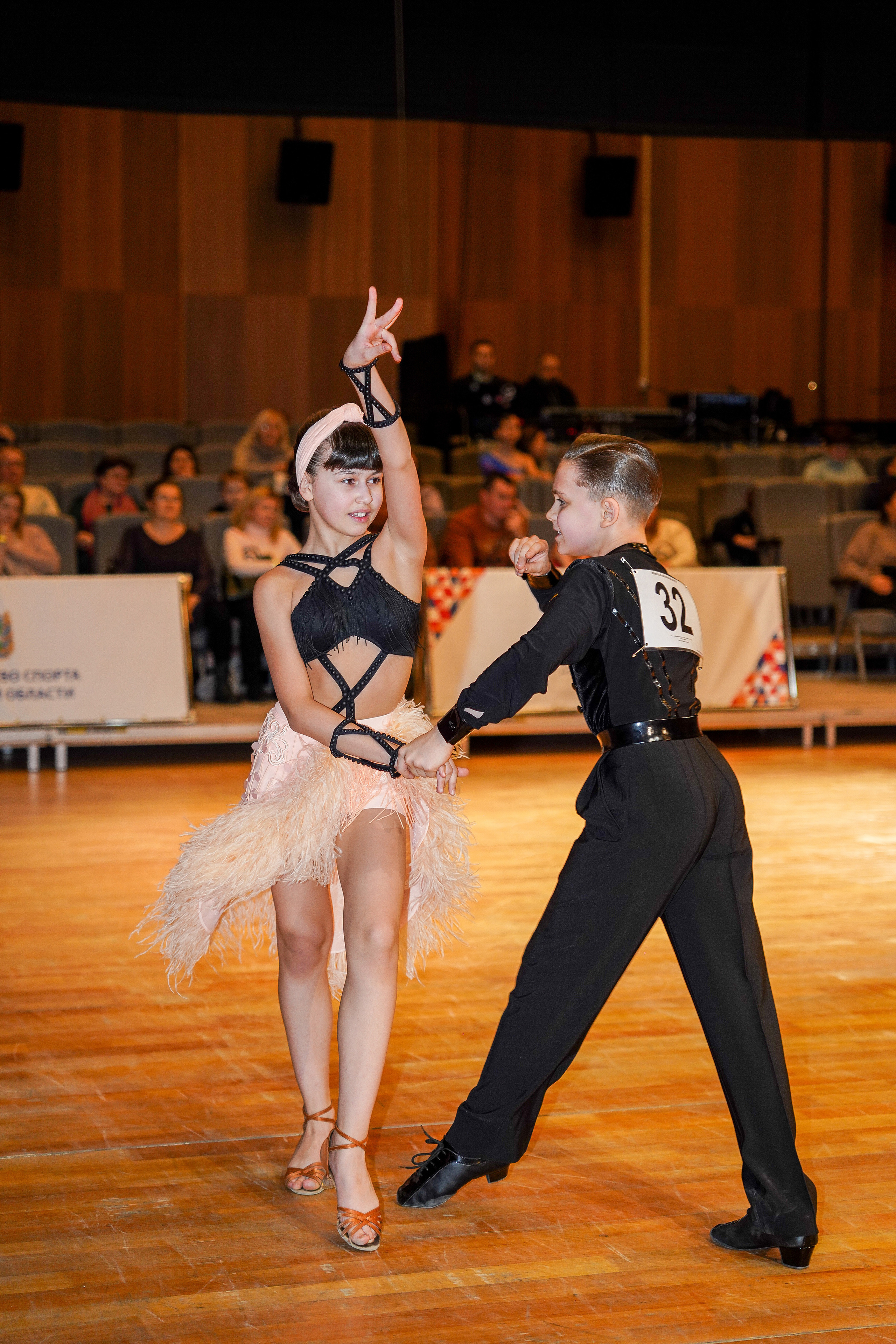 Репортажная фотосъемка танцев. Видеограф Алексей Жарков