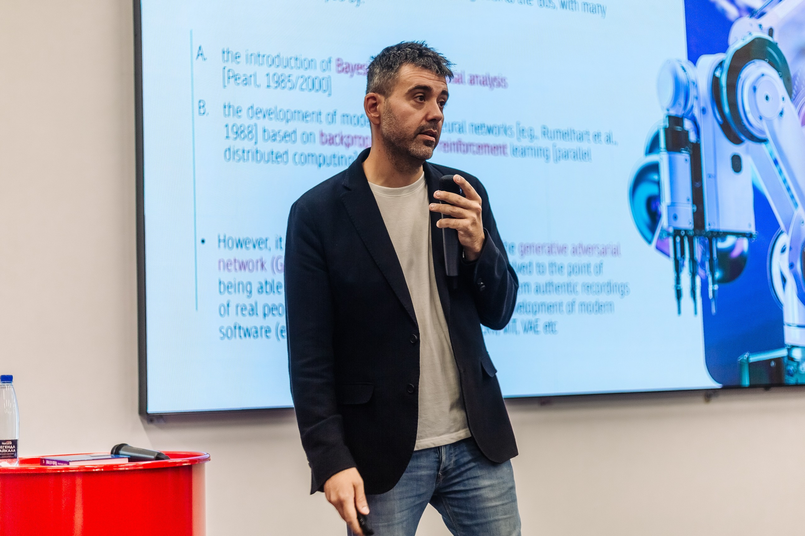 Неймарк. Лекторий. Репортажный и портретный фотограф в Нижнем Новгороде Максим Горшков