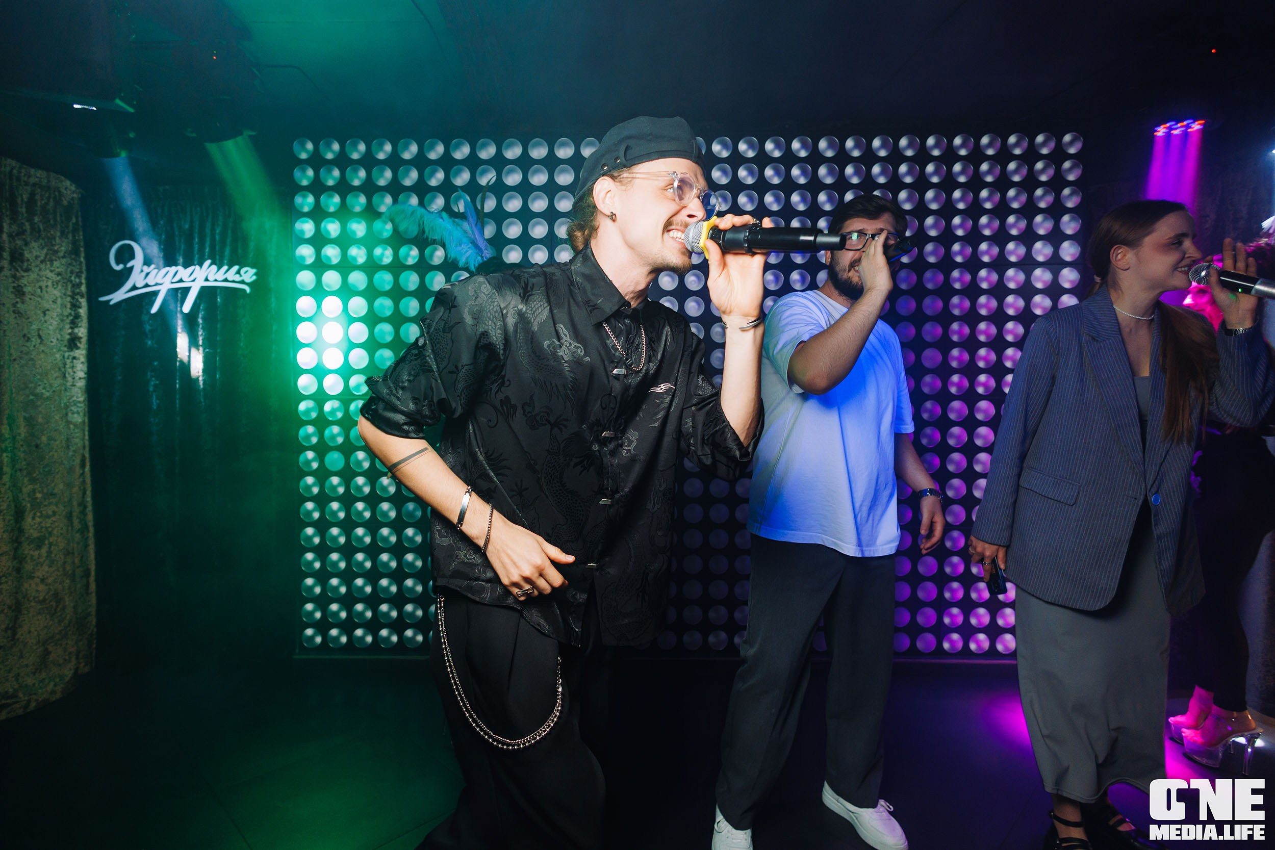 Фоторепортаж из караоке-клуба Эйфория. One Media Life: фоторепортажи, фотоотчеты с мероприятий и заведений