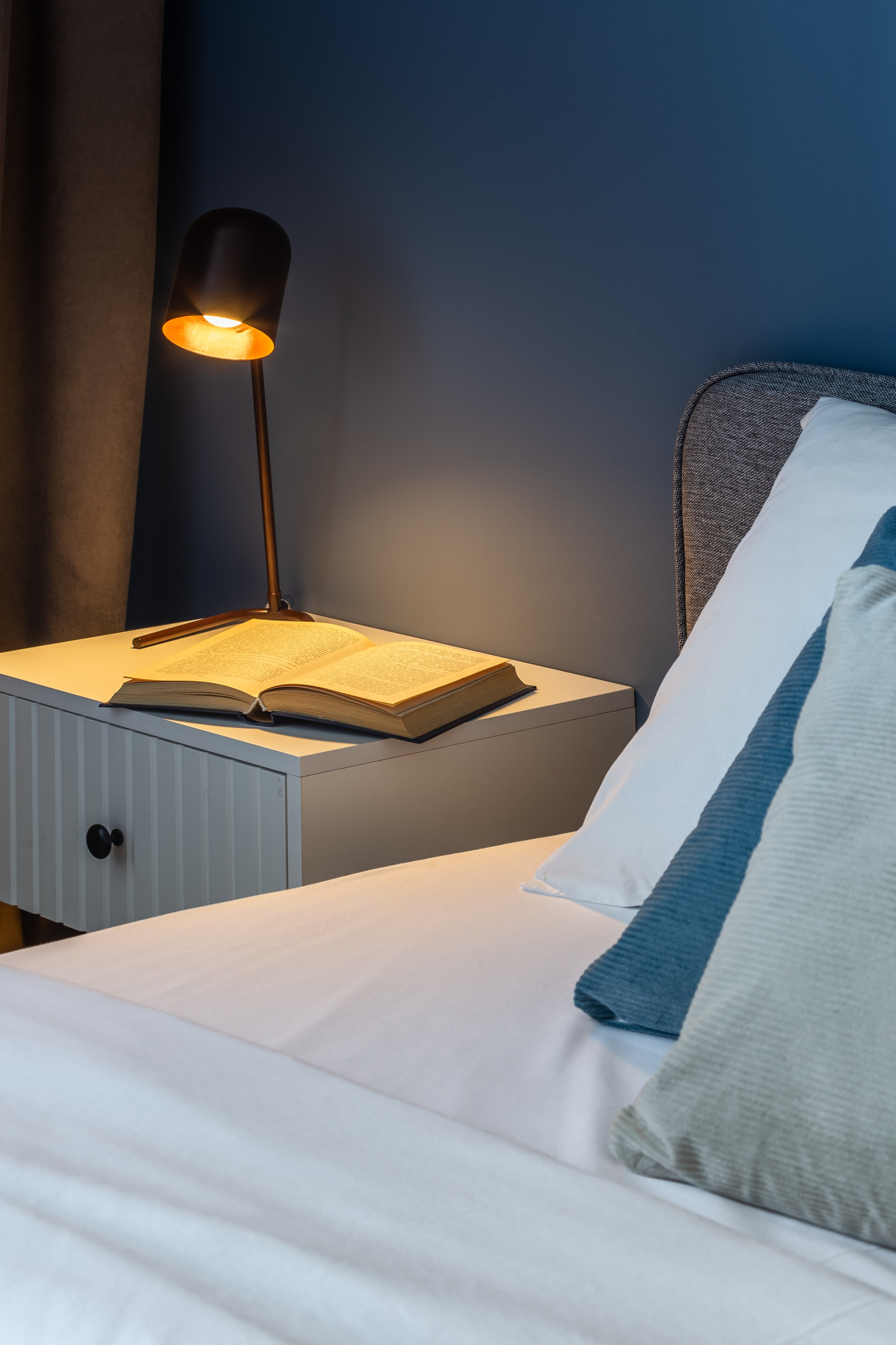 Фотосъемка для посуточной аренды по адресу ул. Авиаторов, д. 3. Интерьерный фотограф и ретушер в Красноярске Денис Антропов