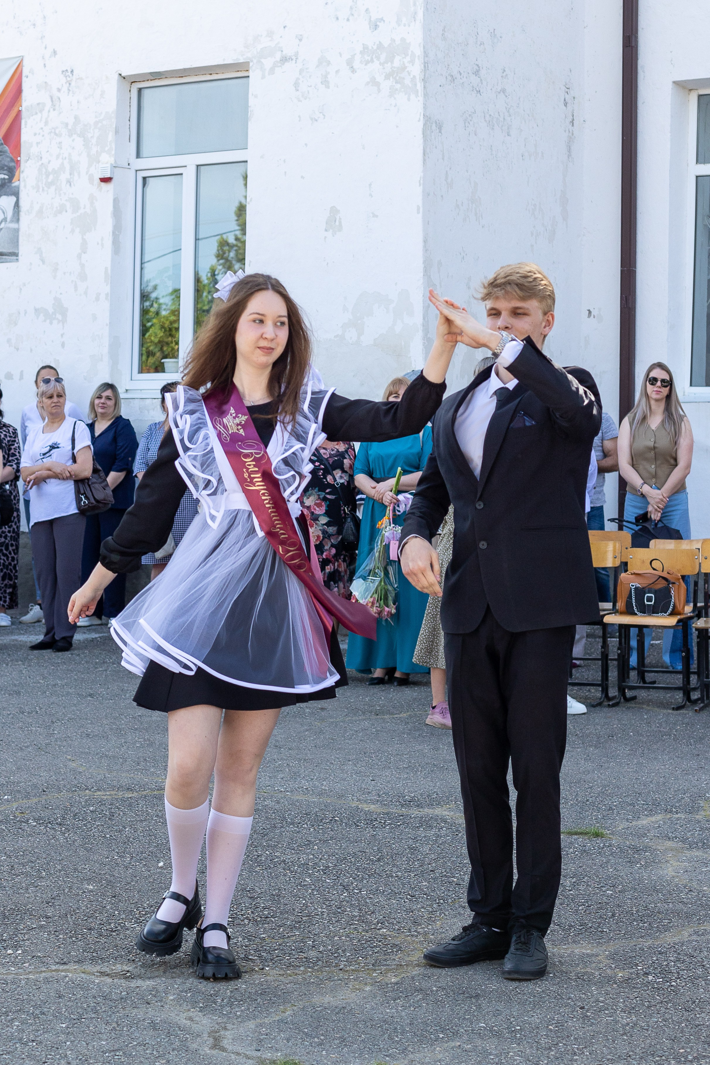 Последний звонок. Выпускные альбомы Майкоп, Краснодар Елена Золотарева