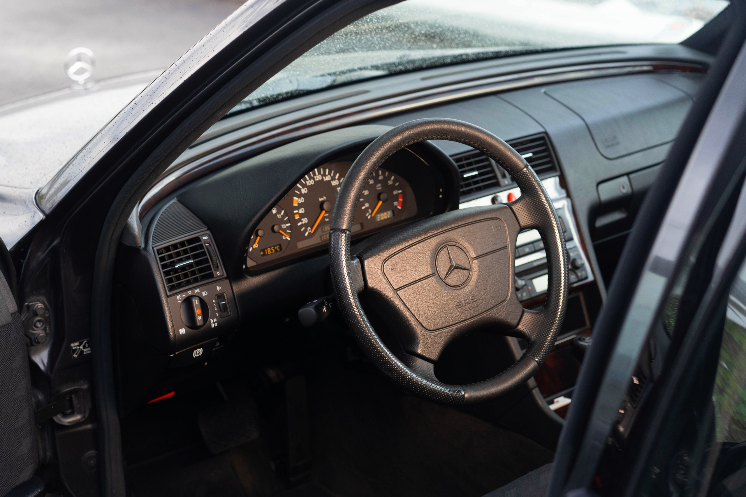 Mercedes-Benz C220. Автомобильный фотограф Антон Цырулев