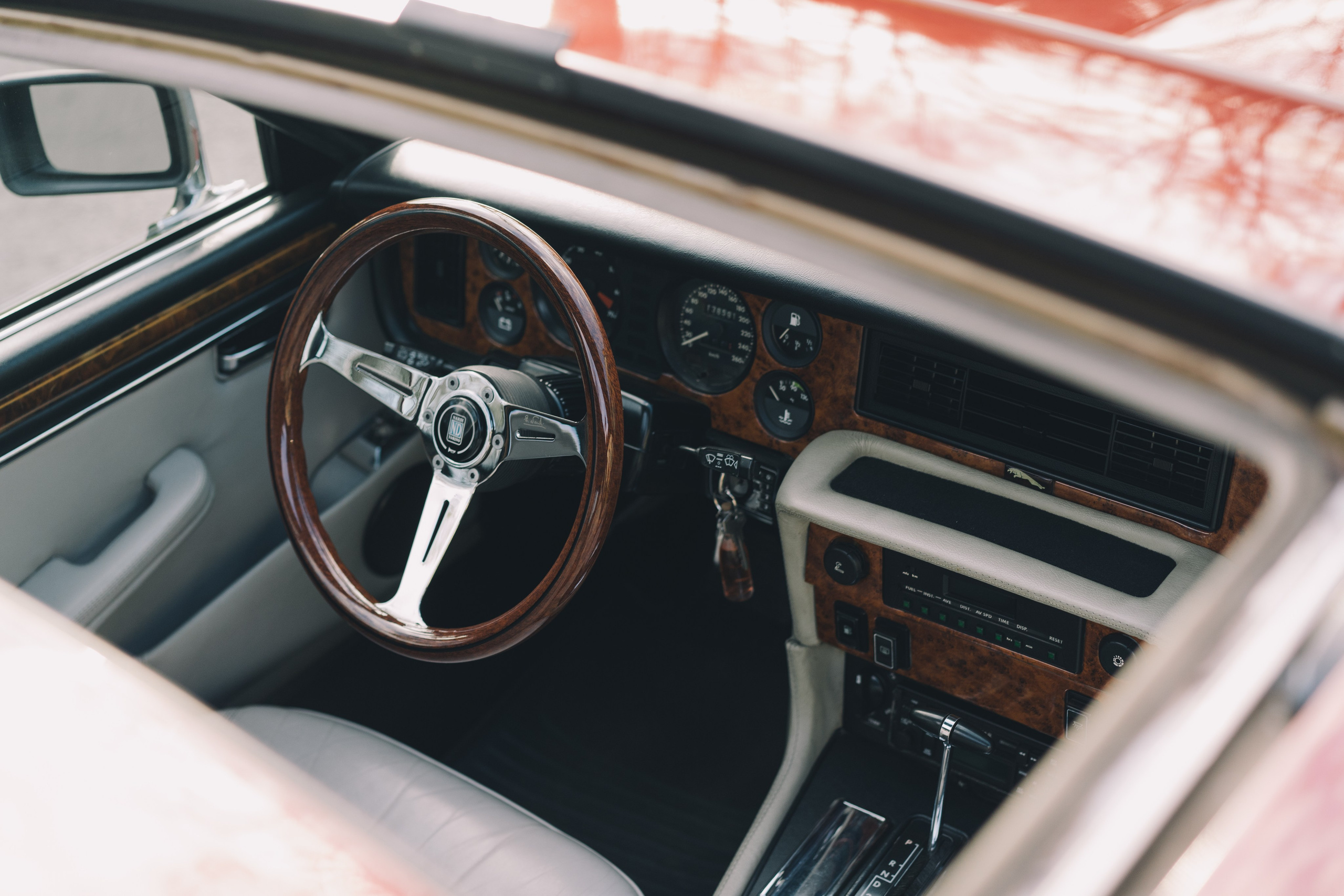 Jaguar XJ. Автомобильный фотограф Антон Цырулев