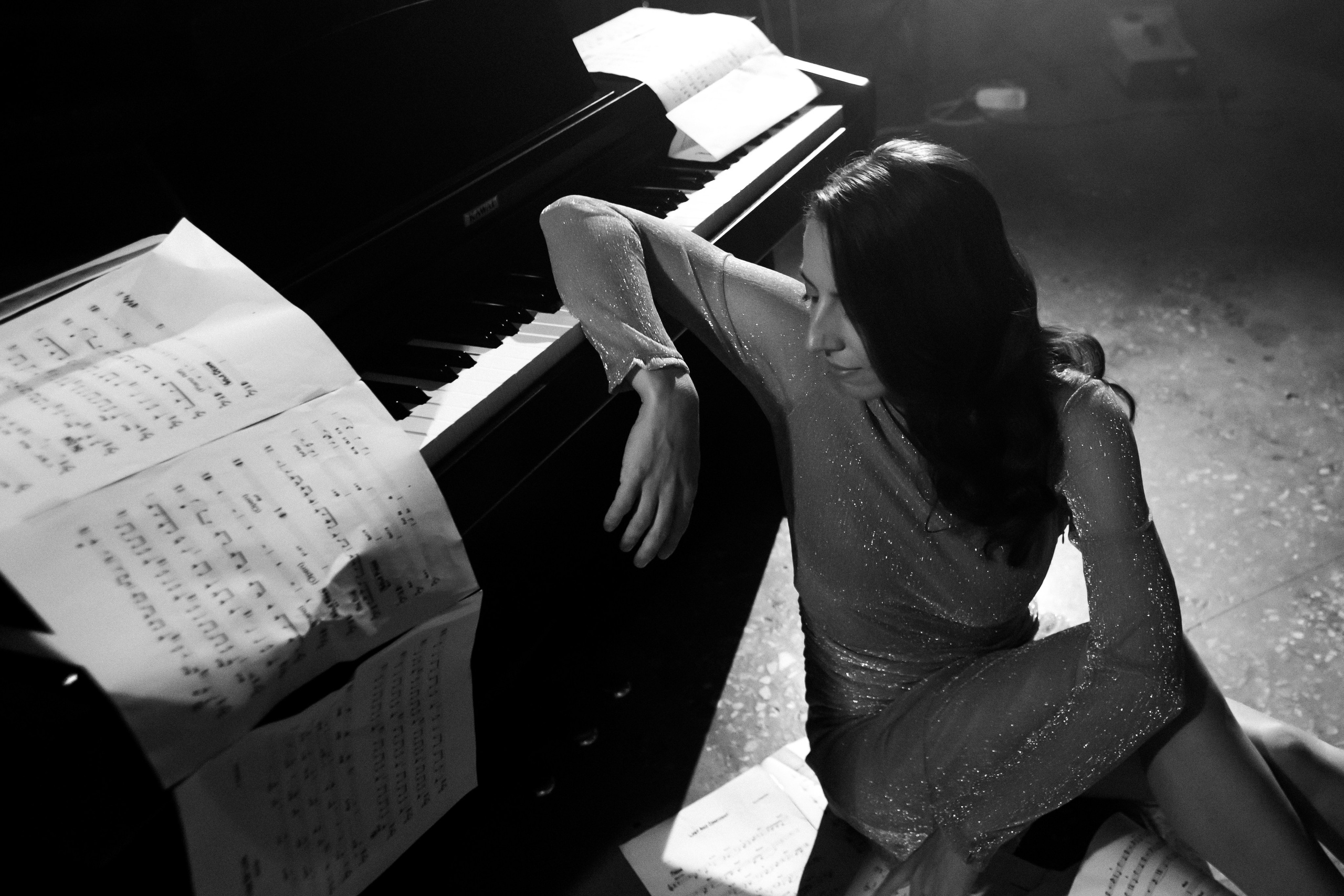 Композитор Юлия Перминова. Фотосъемка. Фотограф в Тюмени Даша Михнова. Портреты, фотопроекты, фотодни