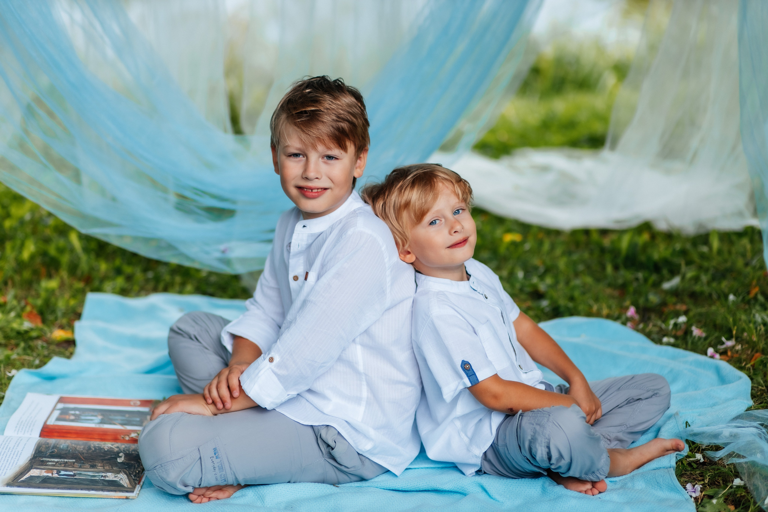 Фотосессия в Петергофе и Санкт-Петербурге