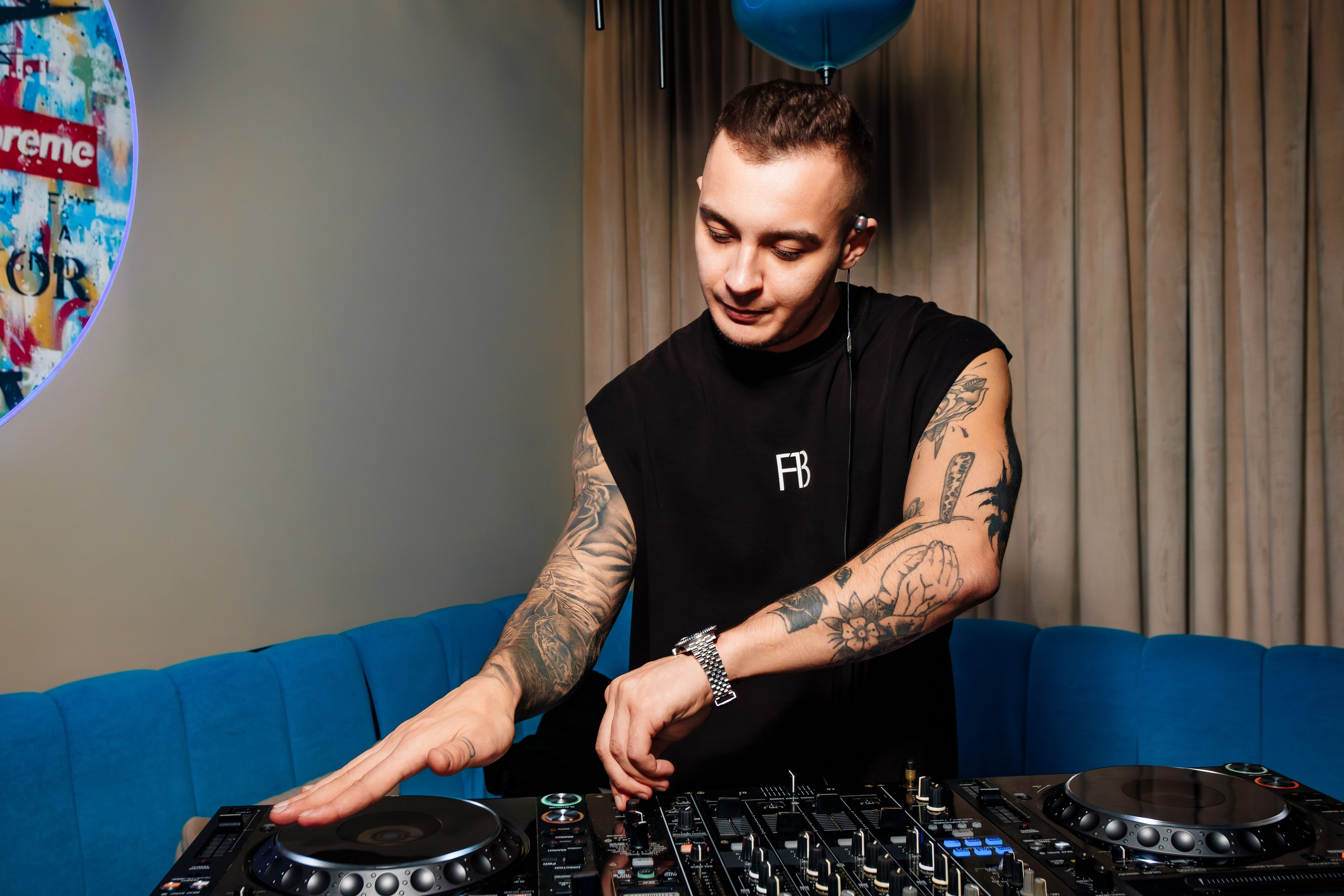 Вечеринка в караоке клубе «IMPERIAL JOY"_Ялта_27.12.2025. Аминов Руслан | Фотограф