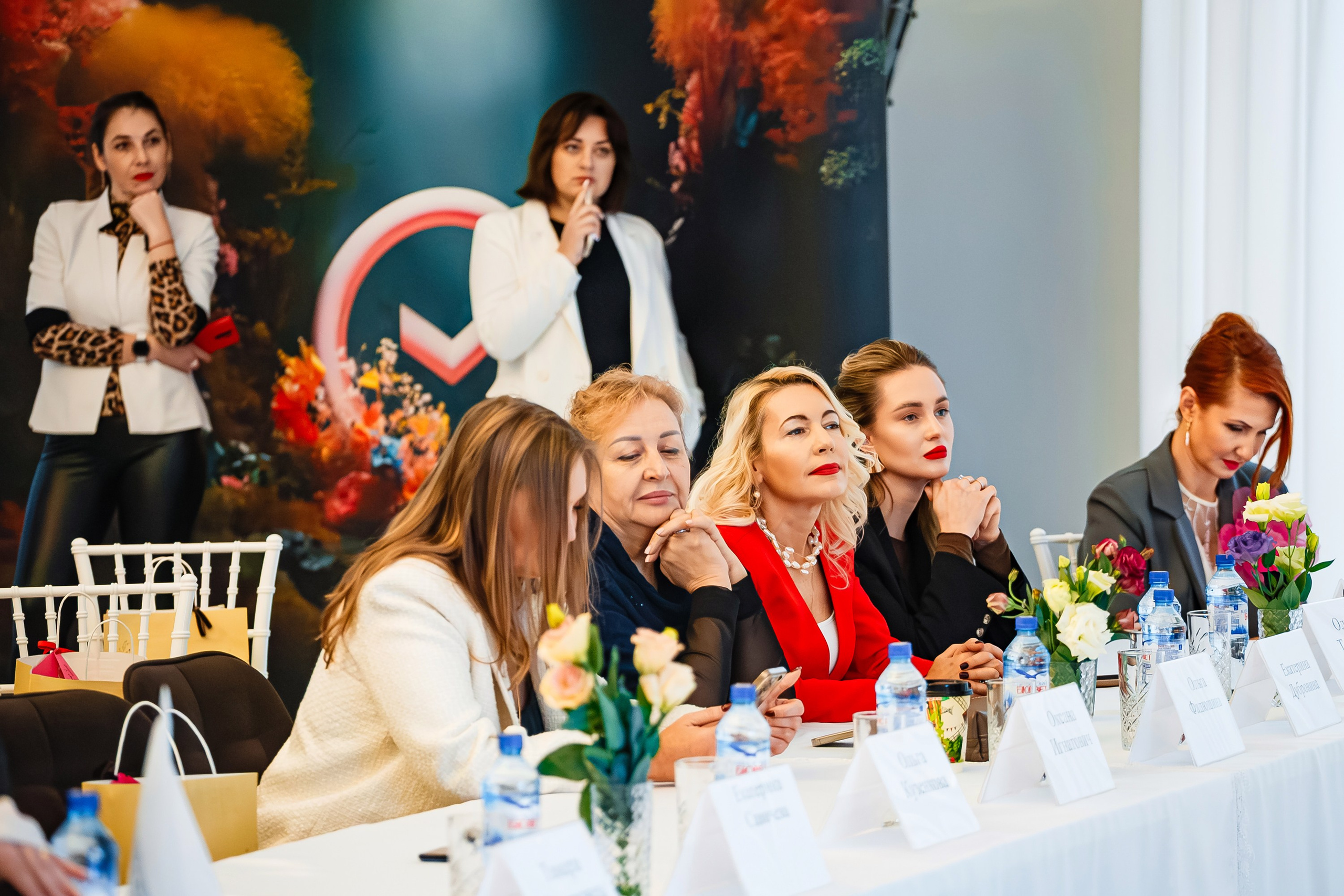 Бизнес — форум «Женщины Крыма 2024»_Симферополь_Рыбацкая деревня_23.11.24. Аминов Руслан | Фотограф