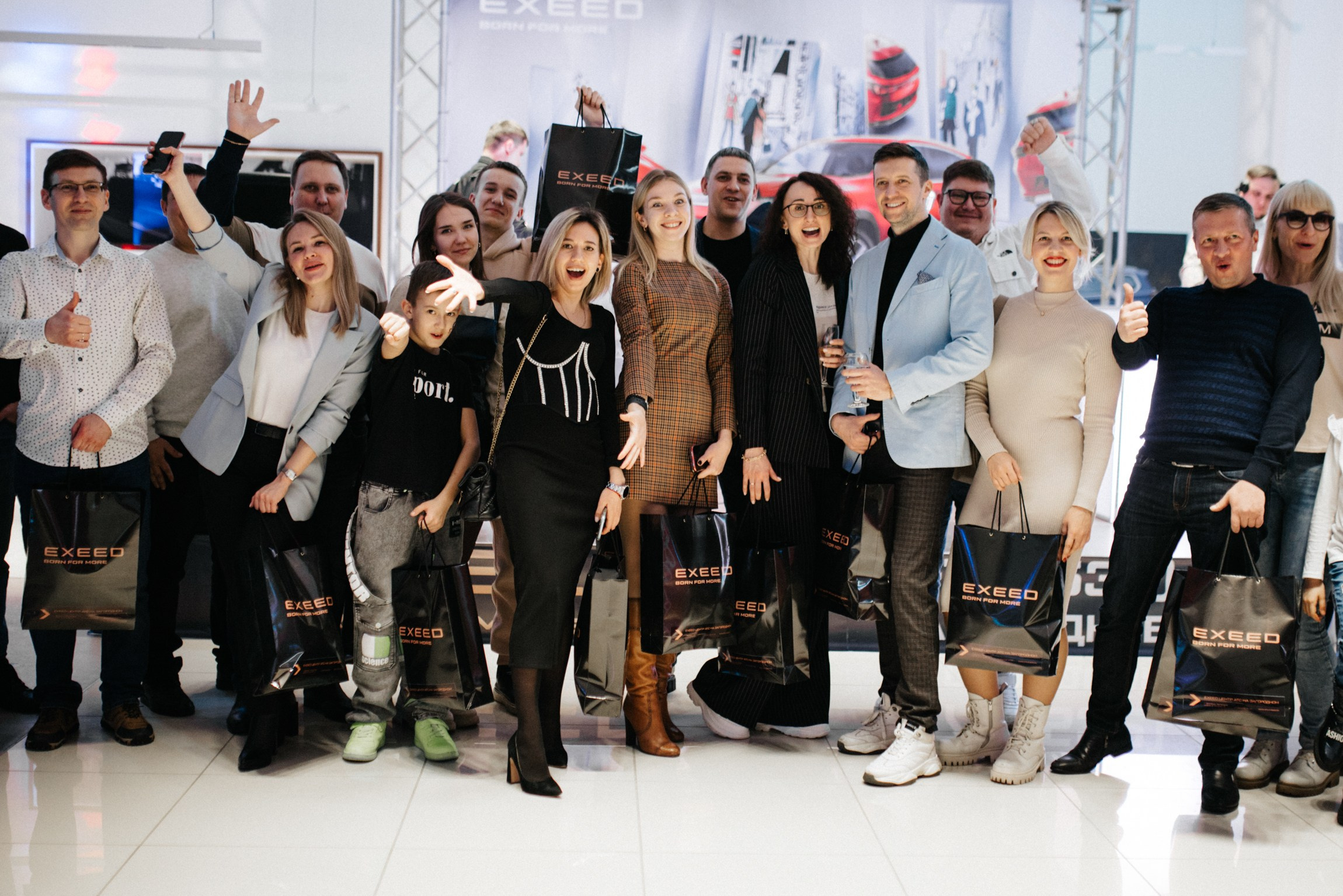 Открытие автосалона Exeed. Портретный и репортажной фотограф Алексей Волков. Москва, Оренбург