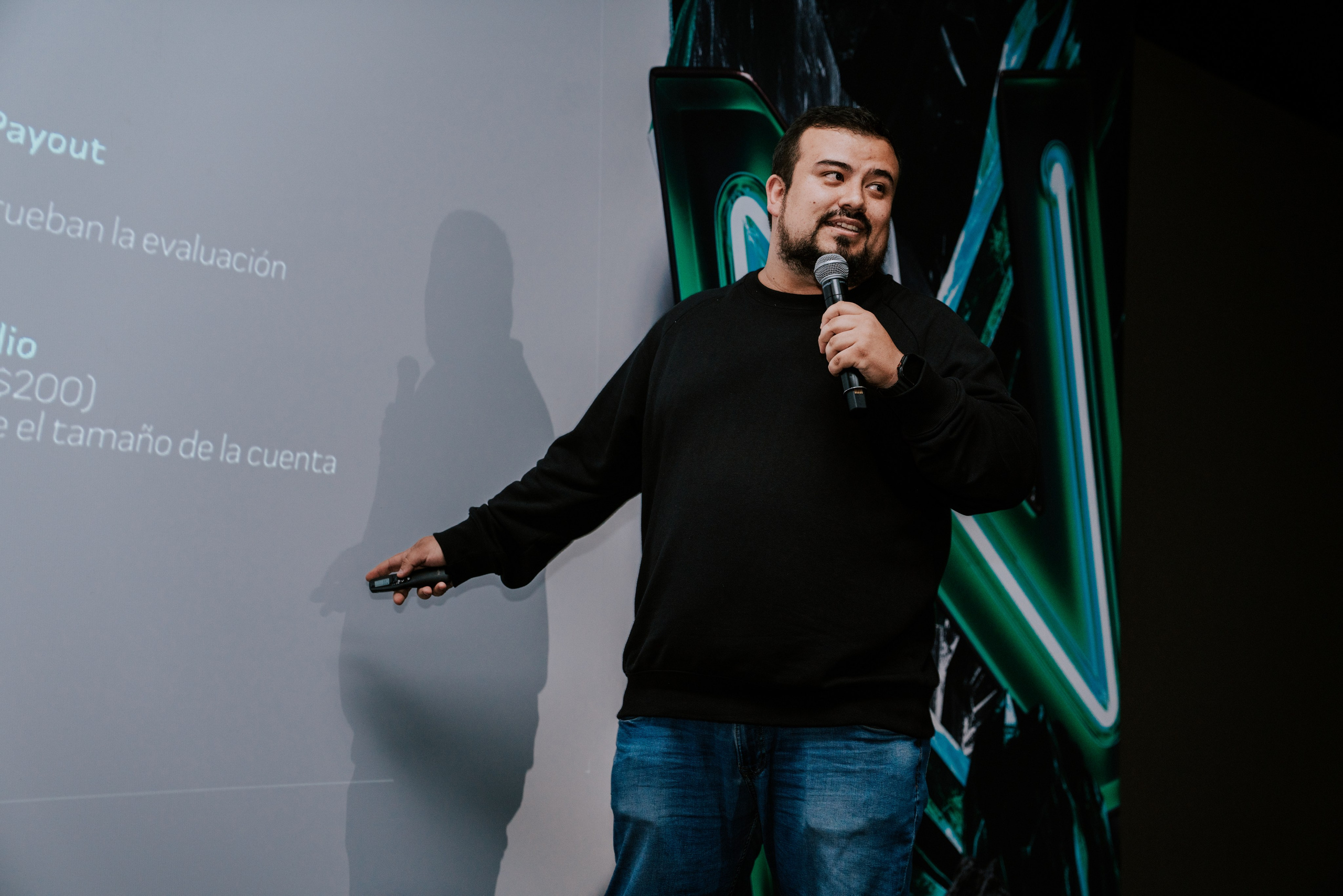 TRADERS DAY By NeomAAA Bogota. NeomAAA Funds Gallery