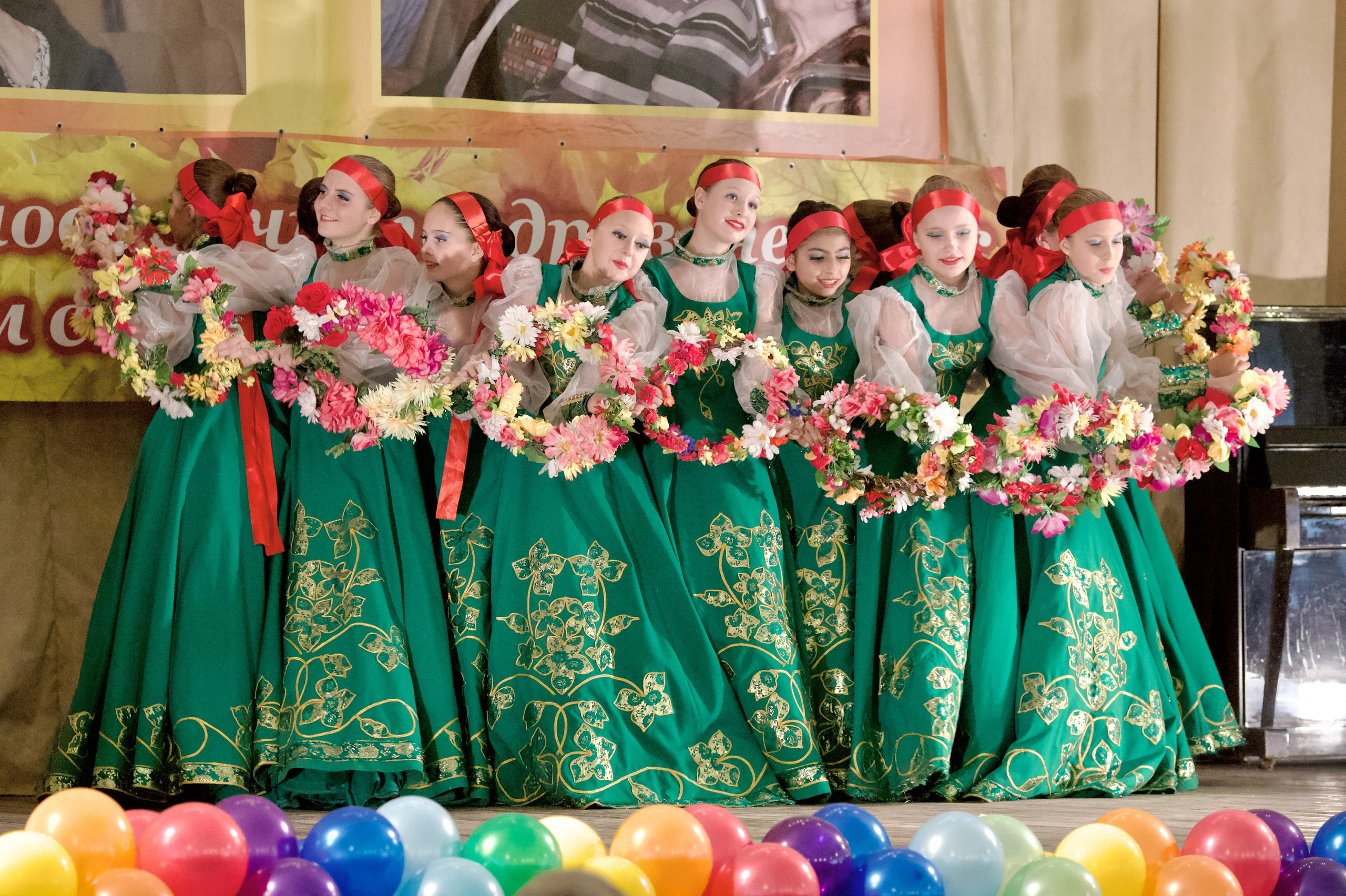 Разные выступления. Школьные выпускные альбомы в Москве Марина Николаева