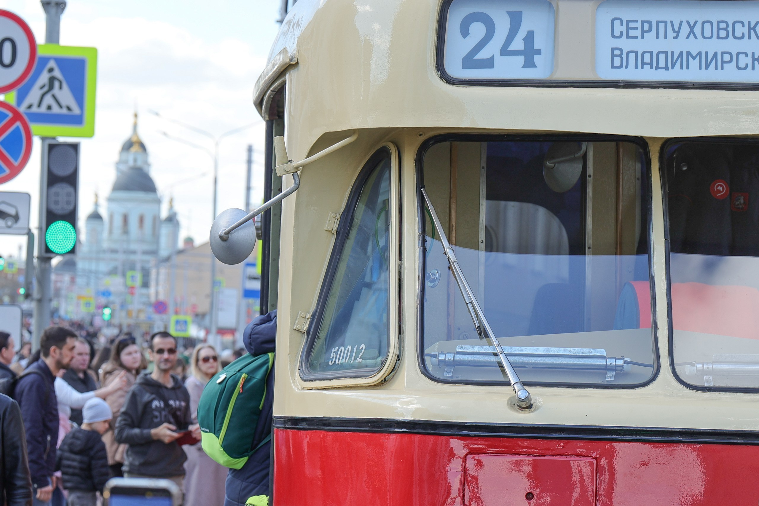 Парад трамваев. Репортажный, архитектурный, театральный и файн-арт фотограф Лена Мельникова в Москве