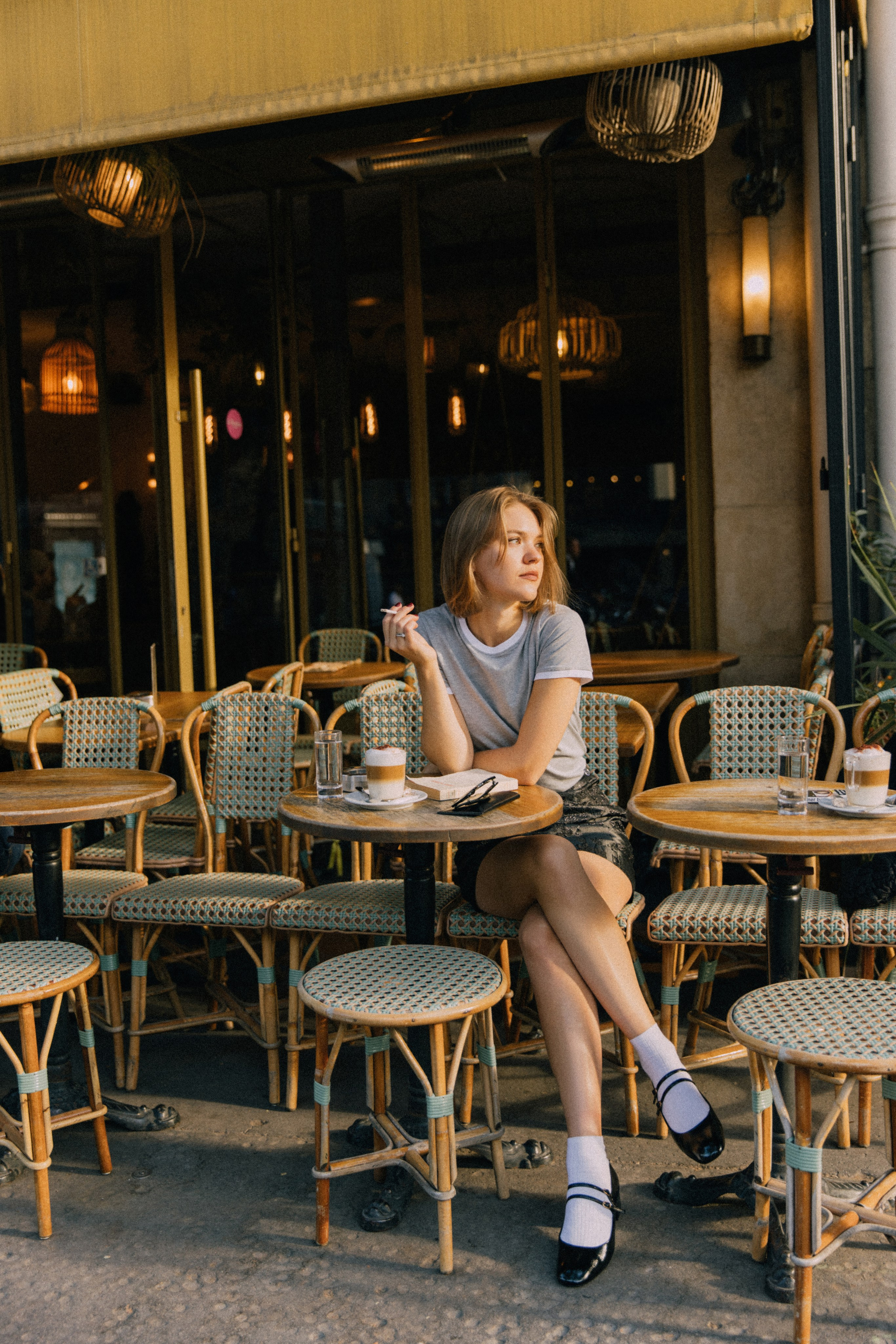 September sun. Photographer in Paris