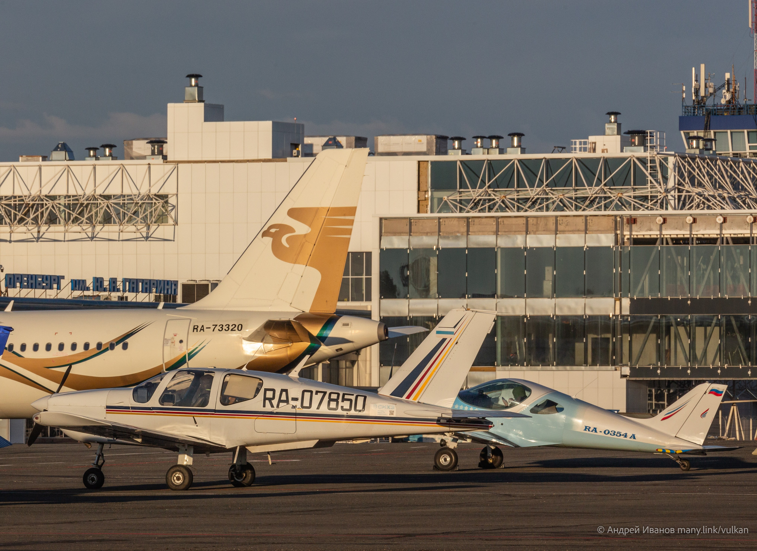 Перелёт на Байконур в 2026 г на самолётах АОН. Фотоальбом показывающий увлекательный мир авиации и мир медведей Андрея Иванова
