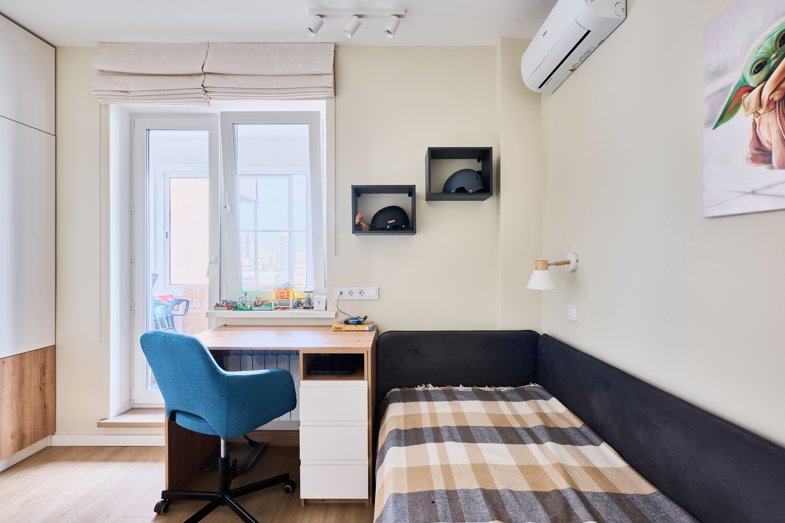 На улице Юных Ленинцев. Никита Хохловский фото и видео продакшн