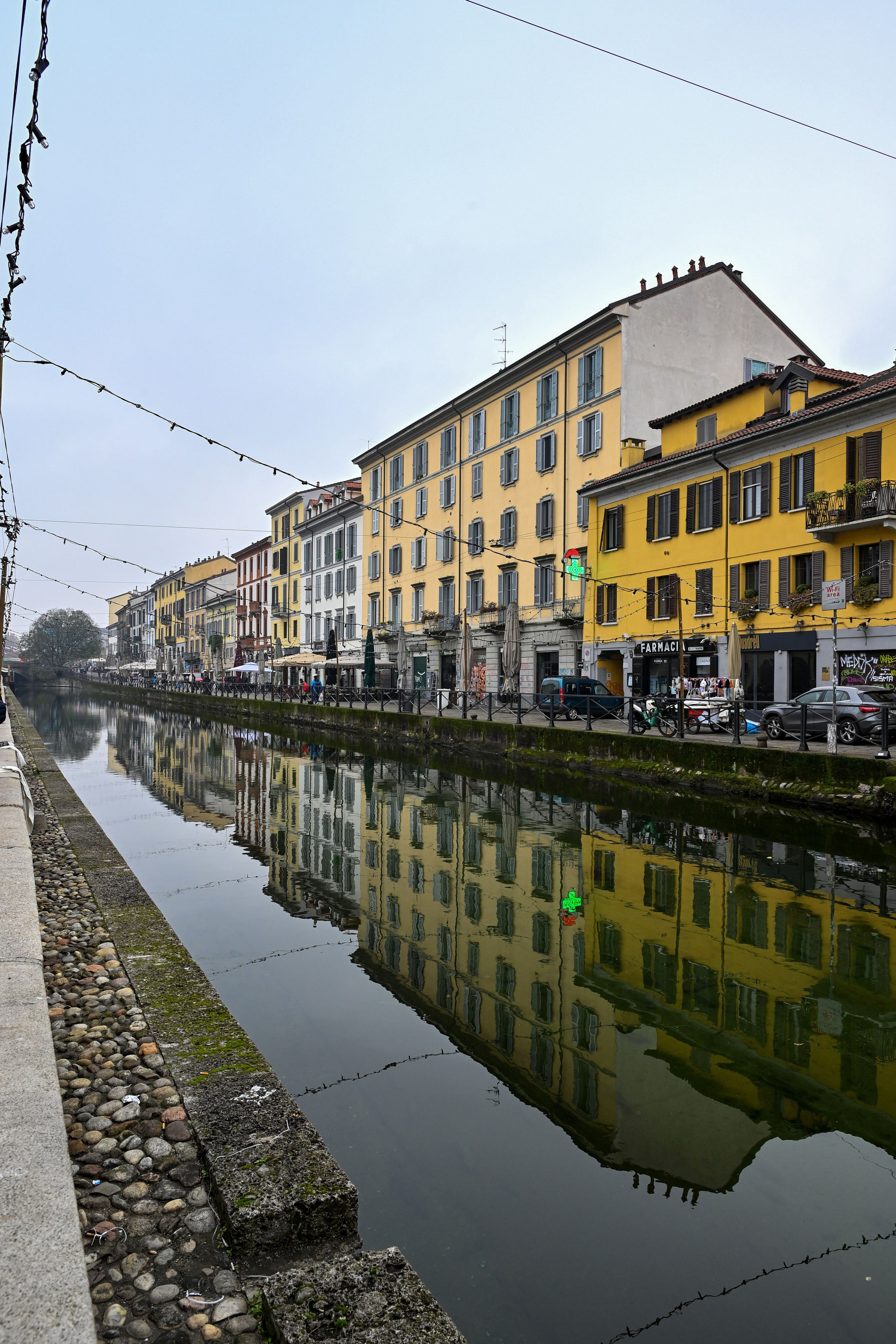 Milano: Navigli, City, Trams. Фотограф Минск