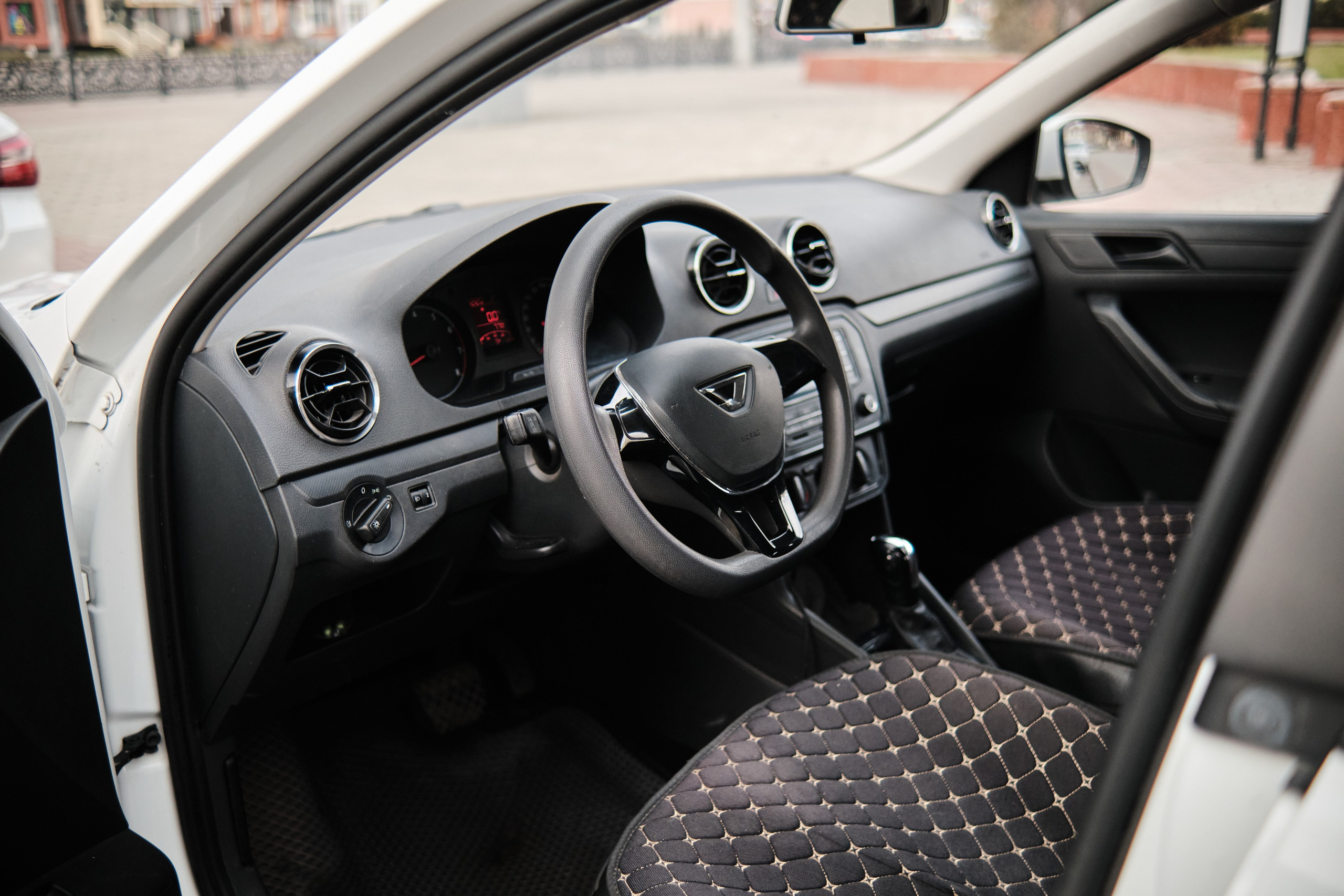 Новый автопарк Яндекс такси в Новокузнецке. Свадебный и семейный фотограф в Новокузнецке Иван Иванов