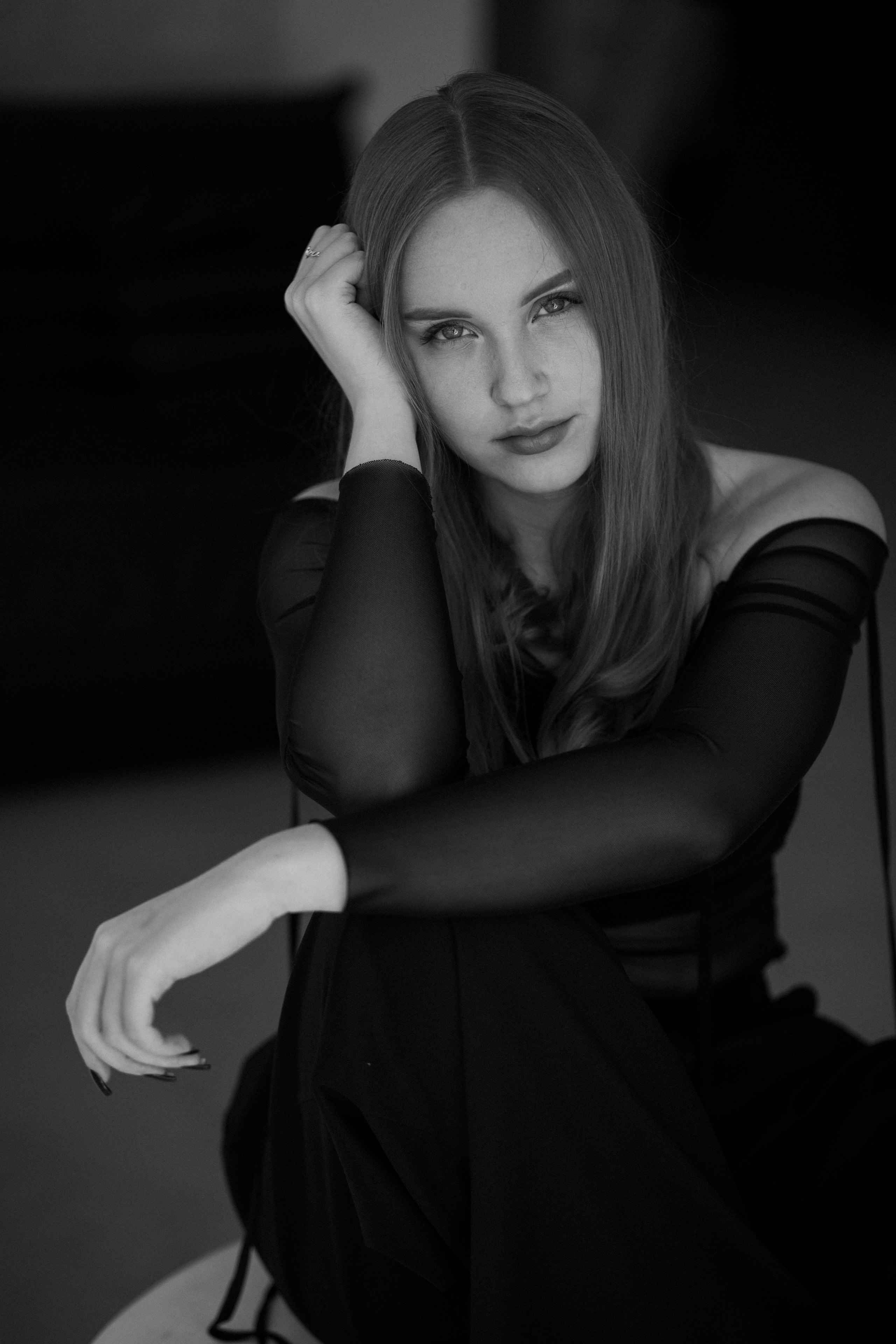 Студийные съемки в ч/б. Женский фотограф в Москве Рина Леонтьева