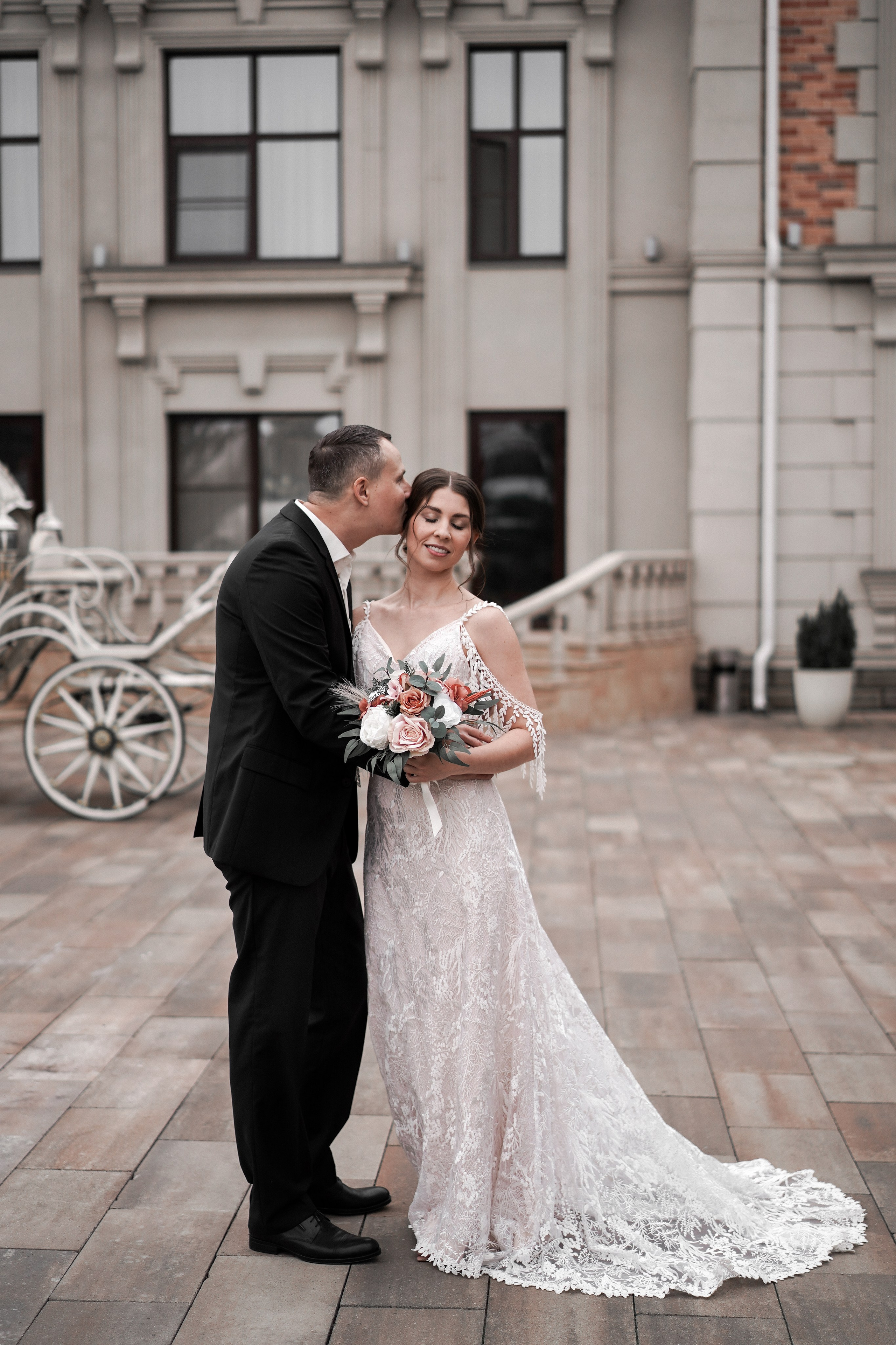 Свадебная фотосессия в Графском парке. Ростов-на-Дону. Свадебный фотограф в Ростове-на-Дону. Таинство Крещения и Венчания, семейные фотосессии. Алёна Чёботова