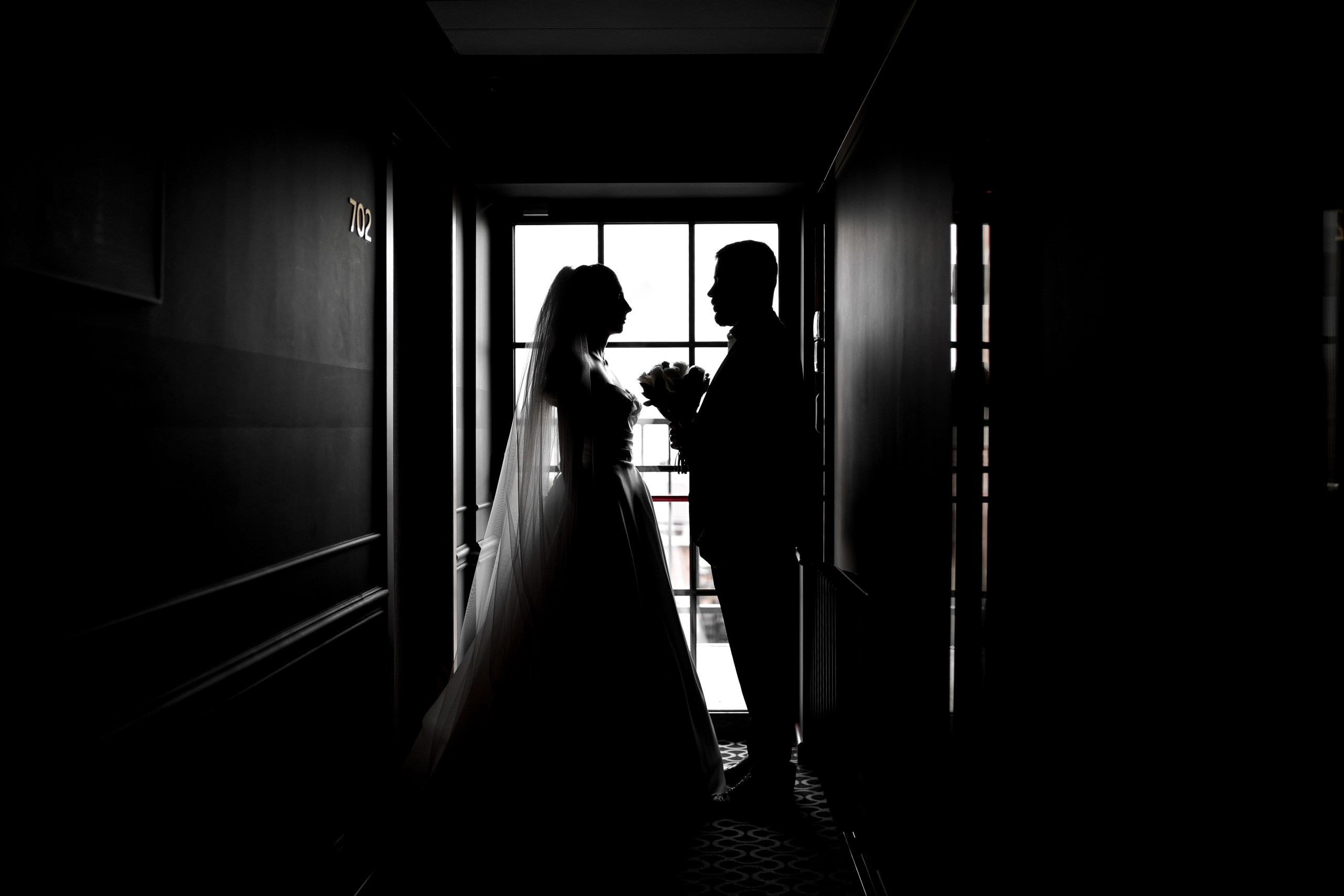 Виктория и Тарон в отеле Арка. Свадебный фотограф Ростов-на-Дону. Свадебный фотограф в Ростове-на-Дону. Таинство Крещения и Венчания, семейные фотосессии. Алёна Чёботова