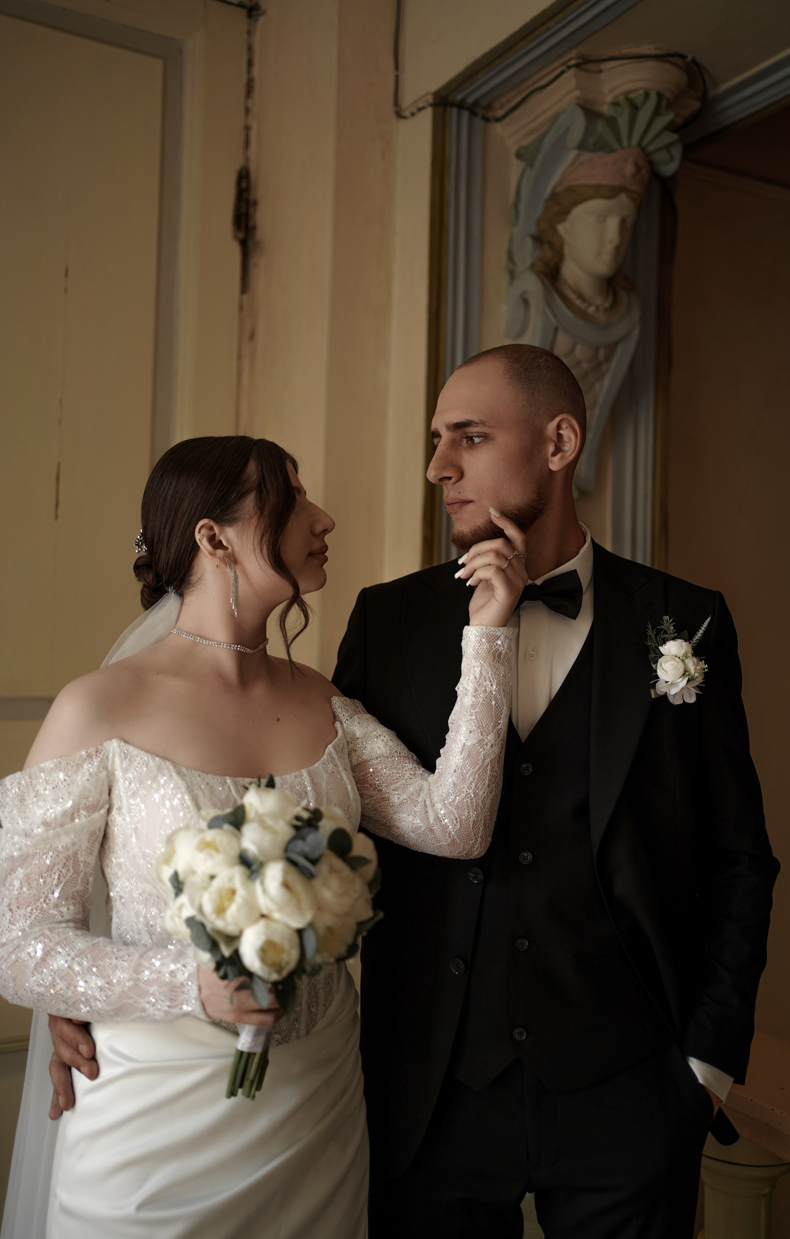 Эдуард и Анастасия на свадебной фотосессии в Новочеркасске. Свадебный фотограф в Ростове-на-Дону. Таинство Крещения и Венчания, семейные фотосессии. Алёна Чёботова