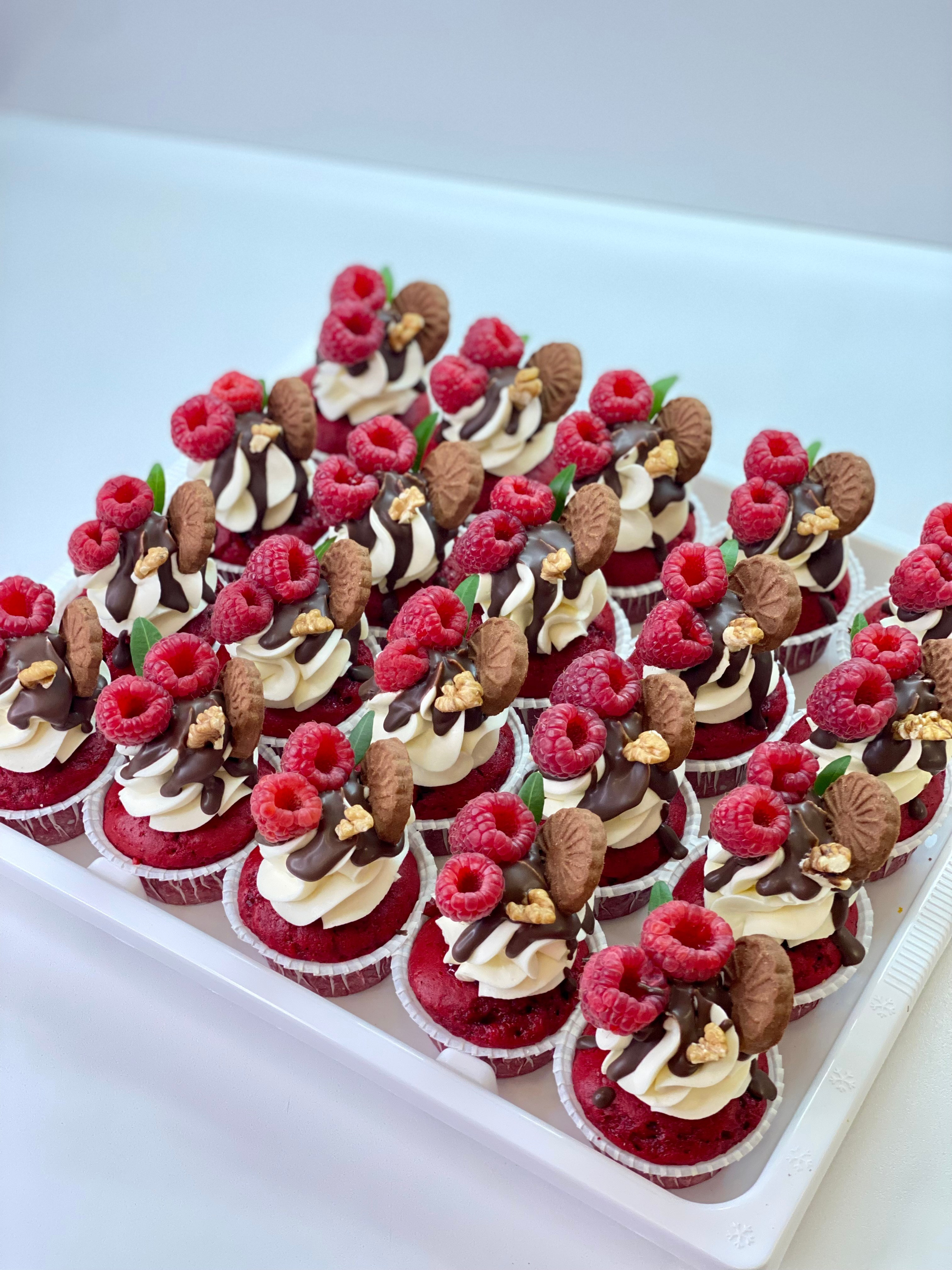 Капкейки фуршетные. Katyasugarsugar капкейки, зефир, торты Москва