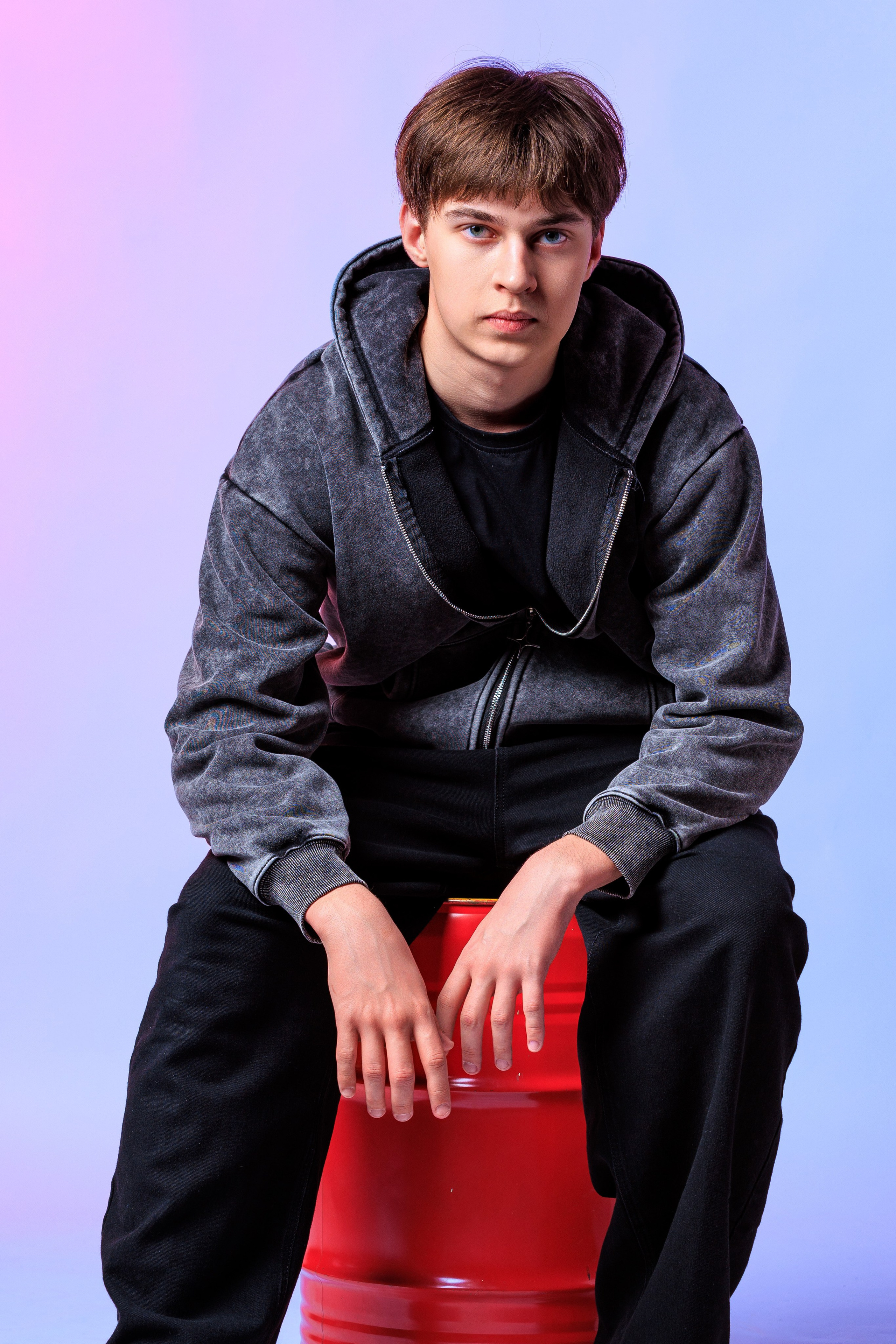 Смотреть фотки в фотостудии. Выпускные альбомы Геленджик, Новороссийск, Краснодар, Туапсе