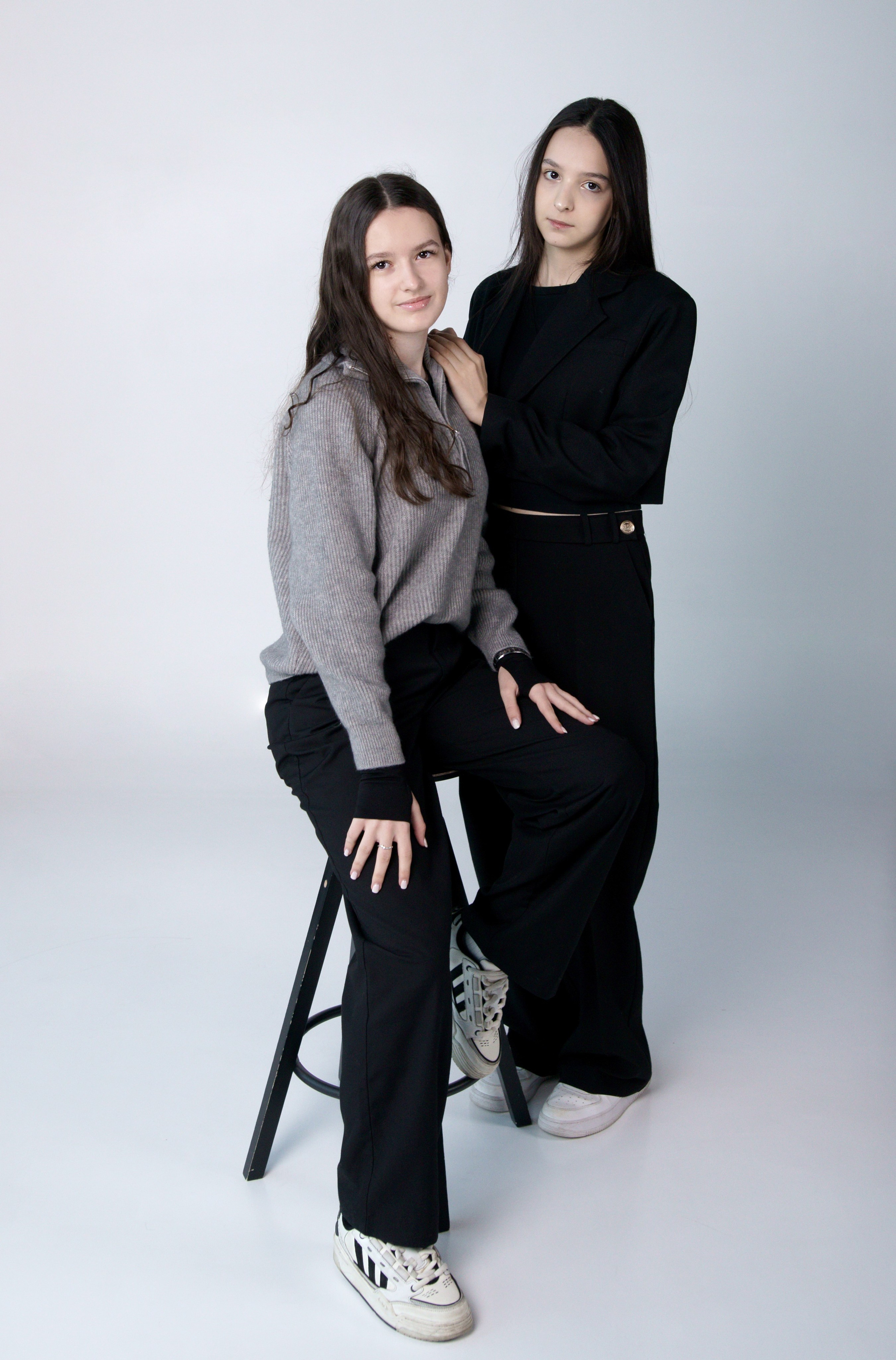 Фотосессия в студии выпускников 9 11 классов в Иркутске