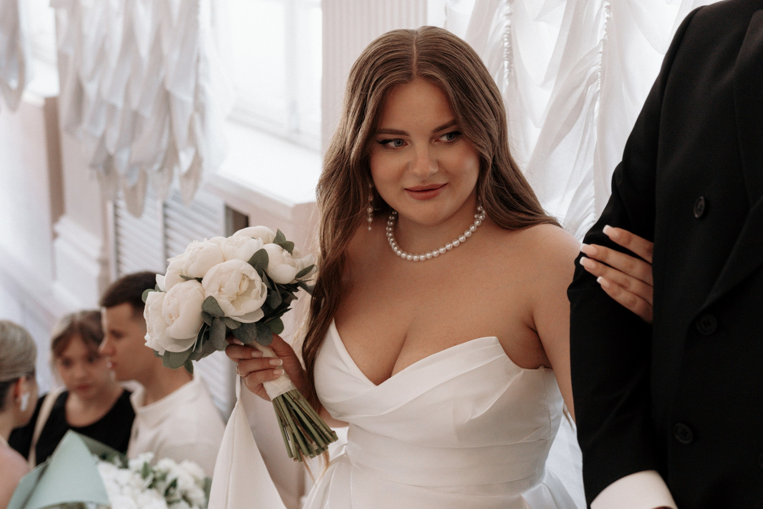 Свадьба Анастасии и Евгения, Картинная галерея, прогулка в лесу. Ресторан «Хлеб и Винотека». Свадебный фотограф в Тамбове Павел Четвертков