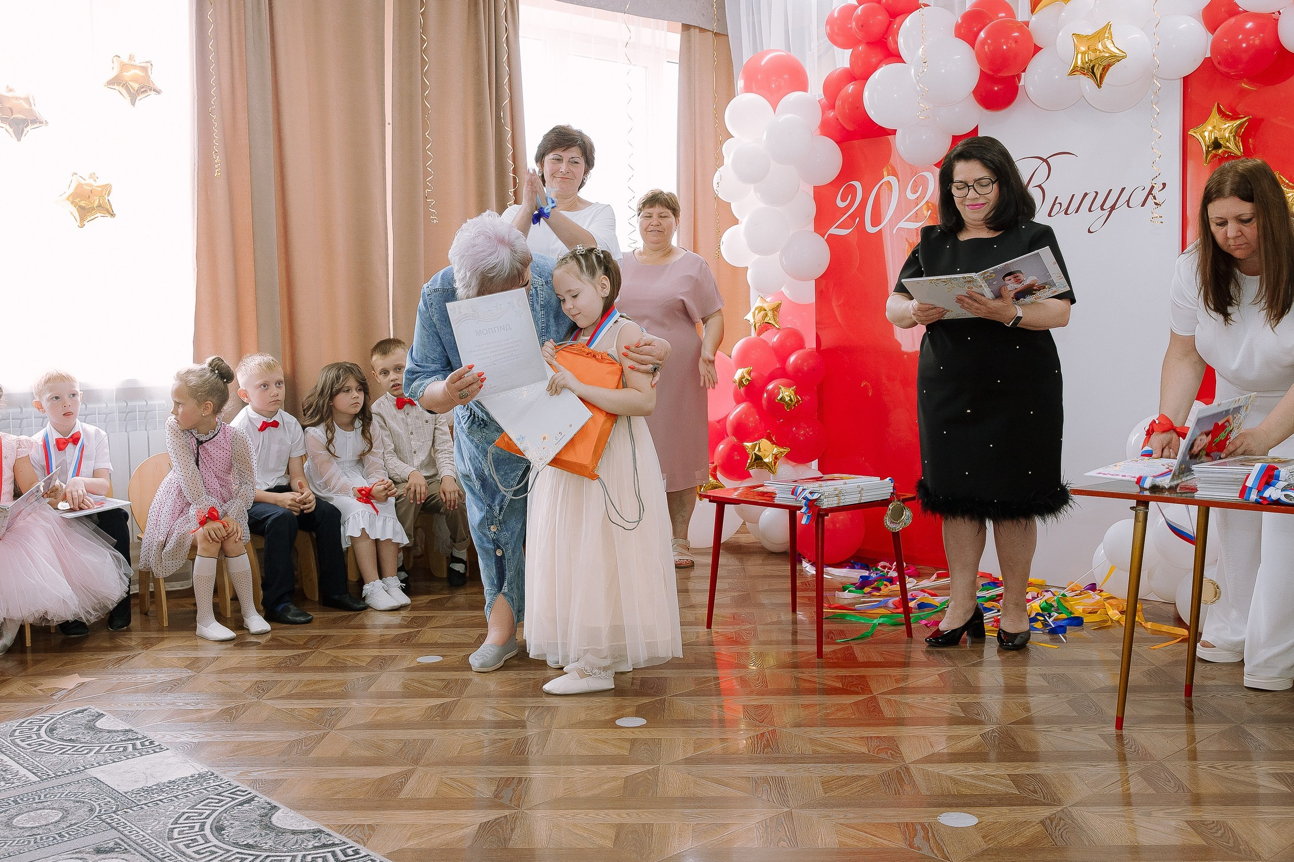 Выпускной в ДС 26. Выпускные альбомы Натальи Бутко: Новороссийск, Анапа, Геленджик