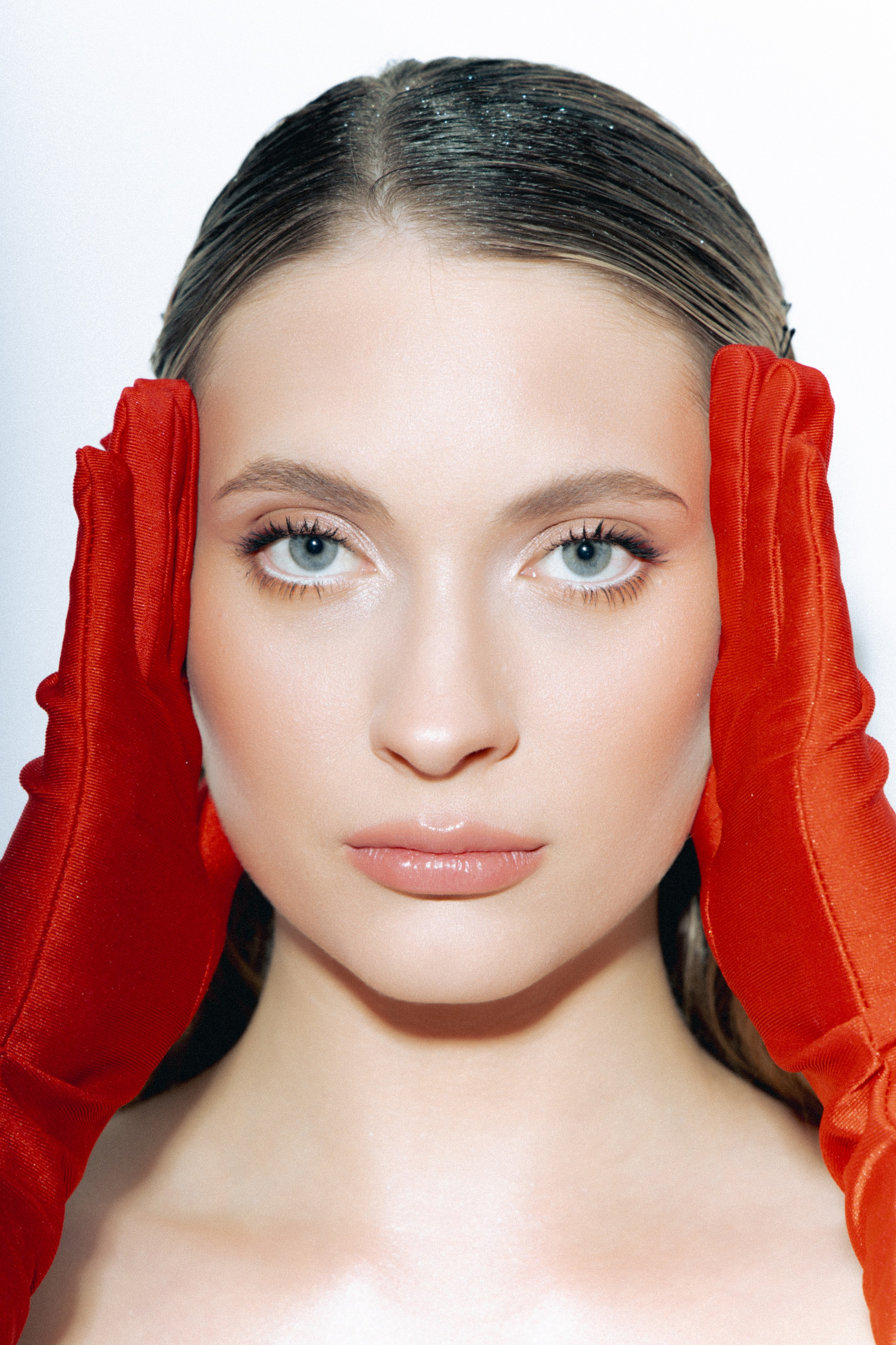 КОНТЕНТ (for @shugababy). Photographer — Regina Sal’manova. Uray