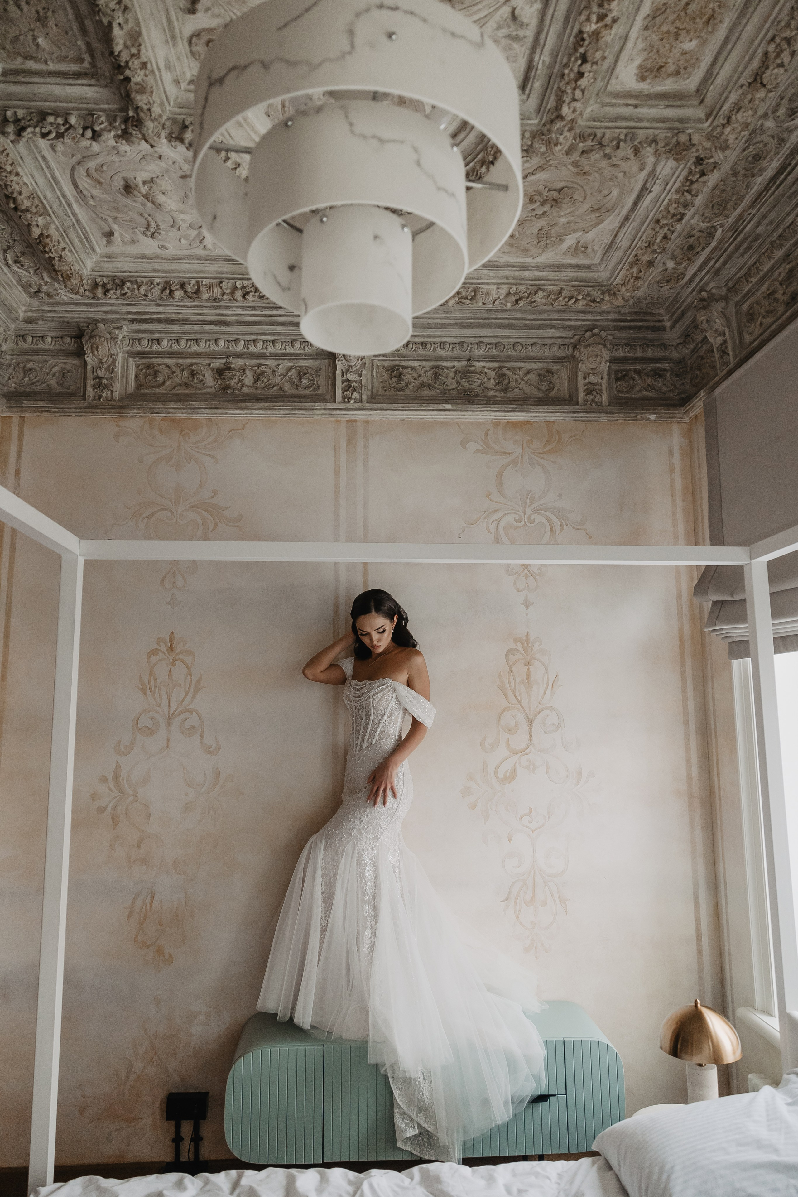 свадебная фотосессия в отеле Twelve Reasons в Москве