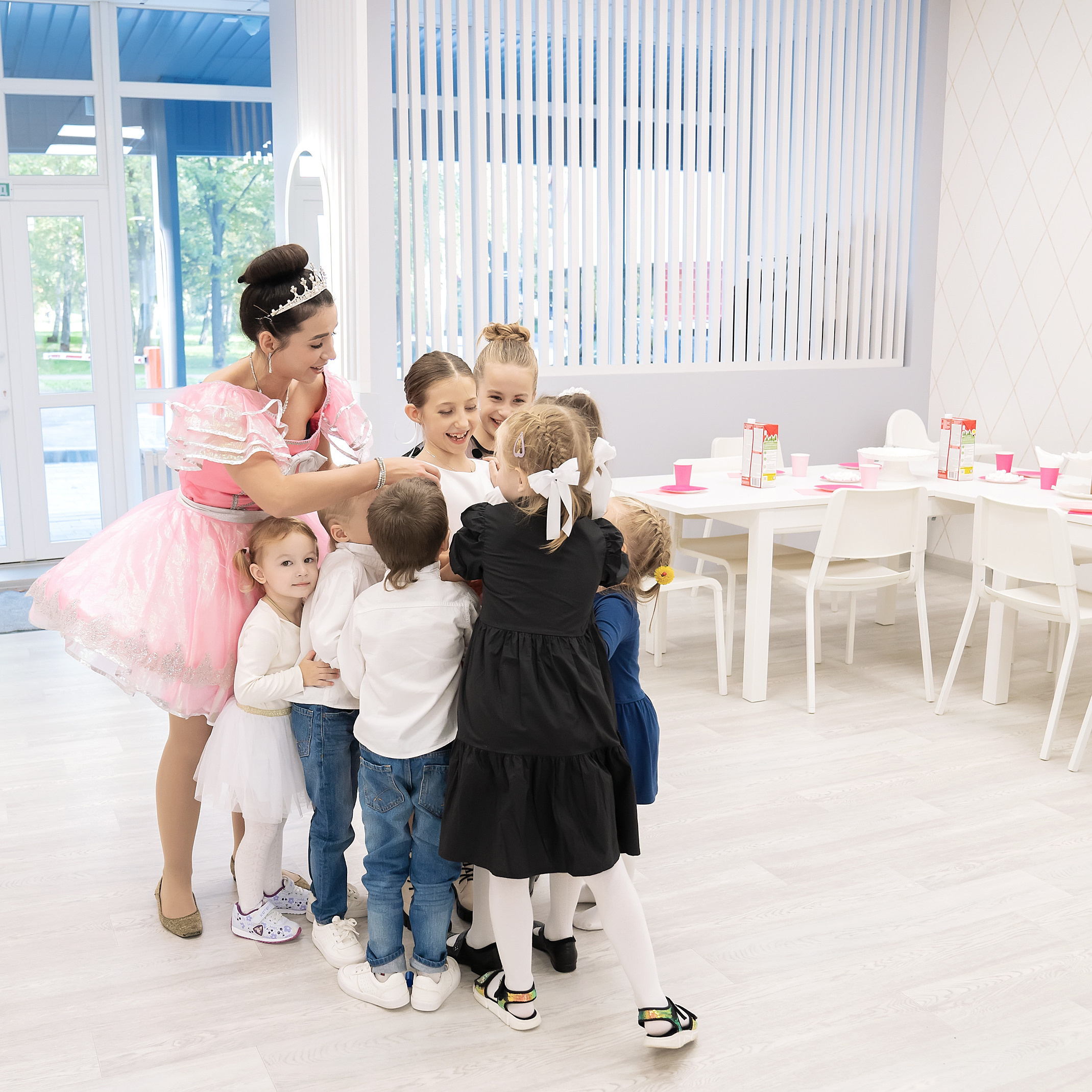 День рождения Елизаветы!. Главная