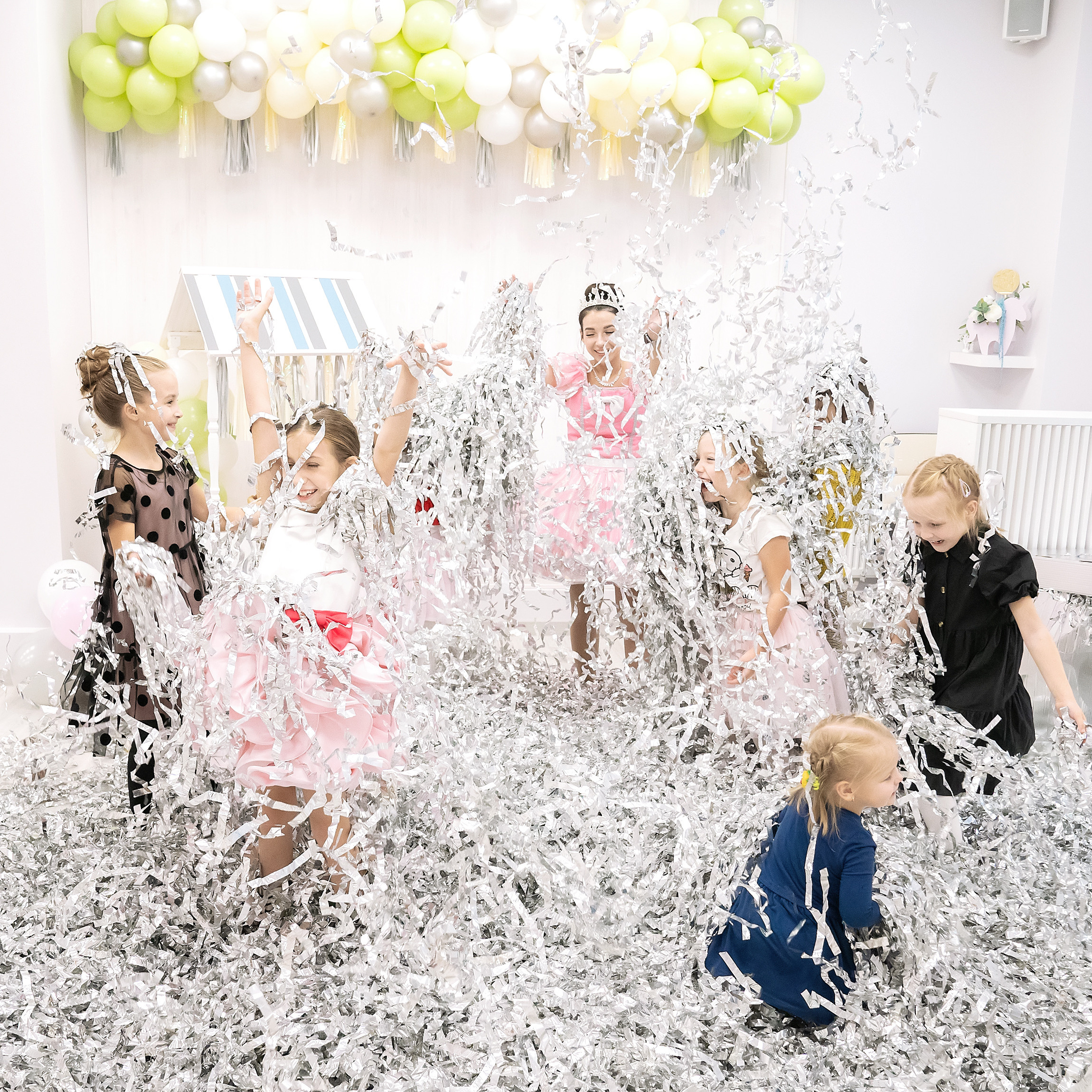 День рождения Елизаветы!. Главная