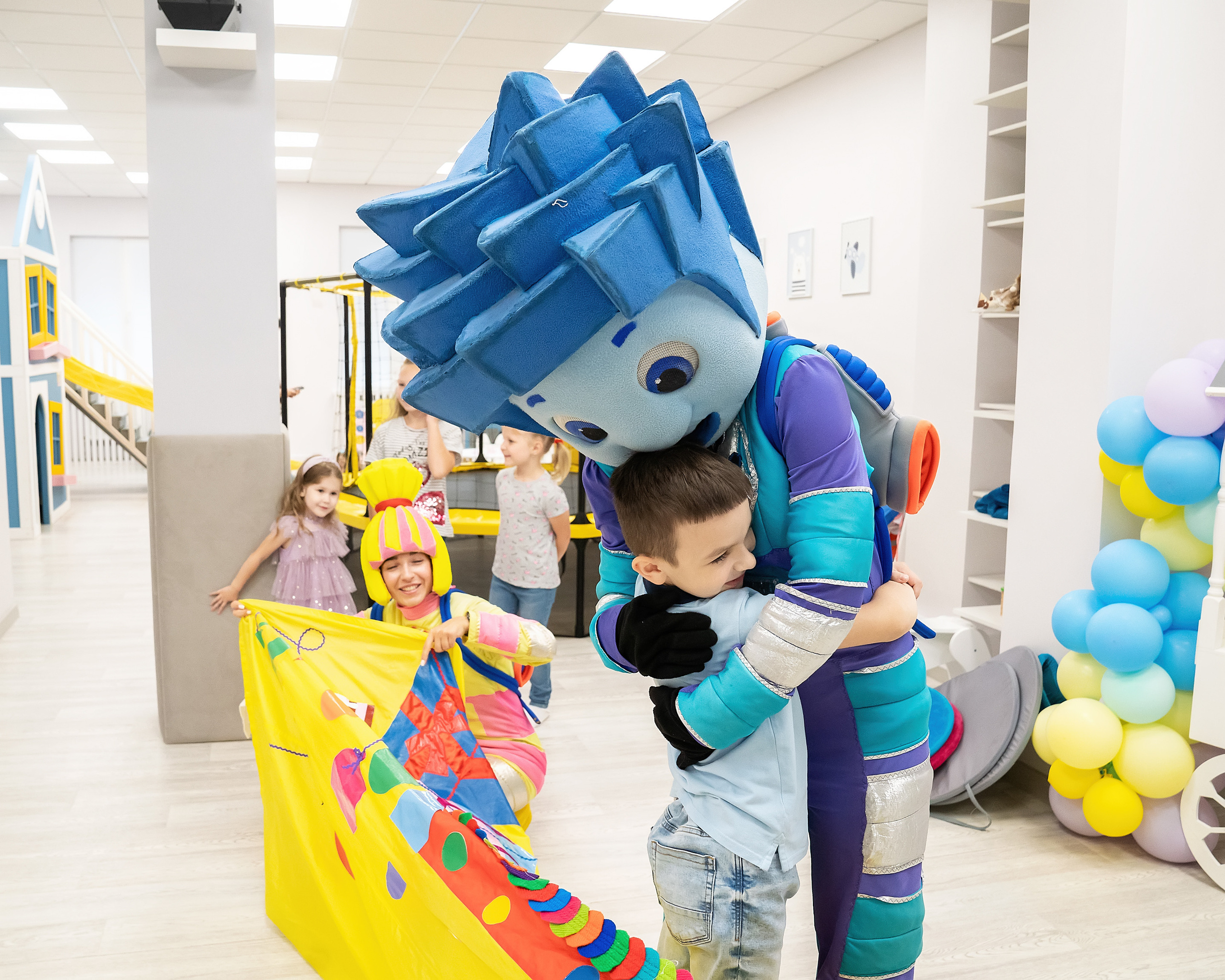 День рождения — праздник детства!. Главная