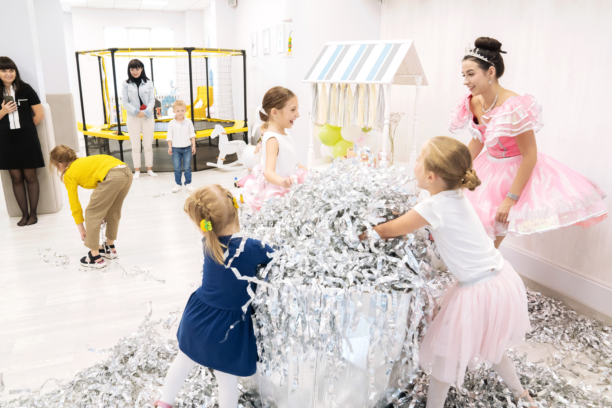 День рождения Елизаветы!. Главная