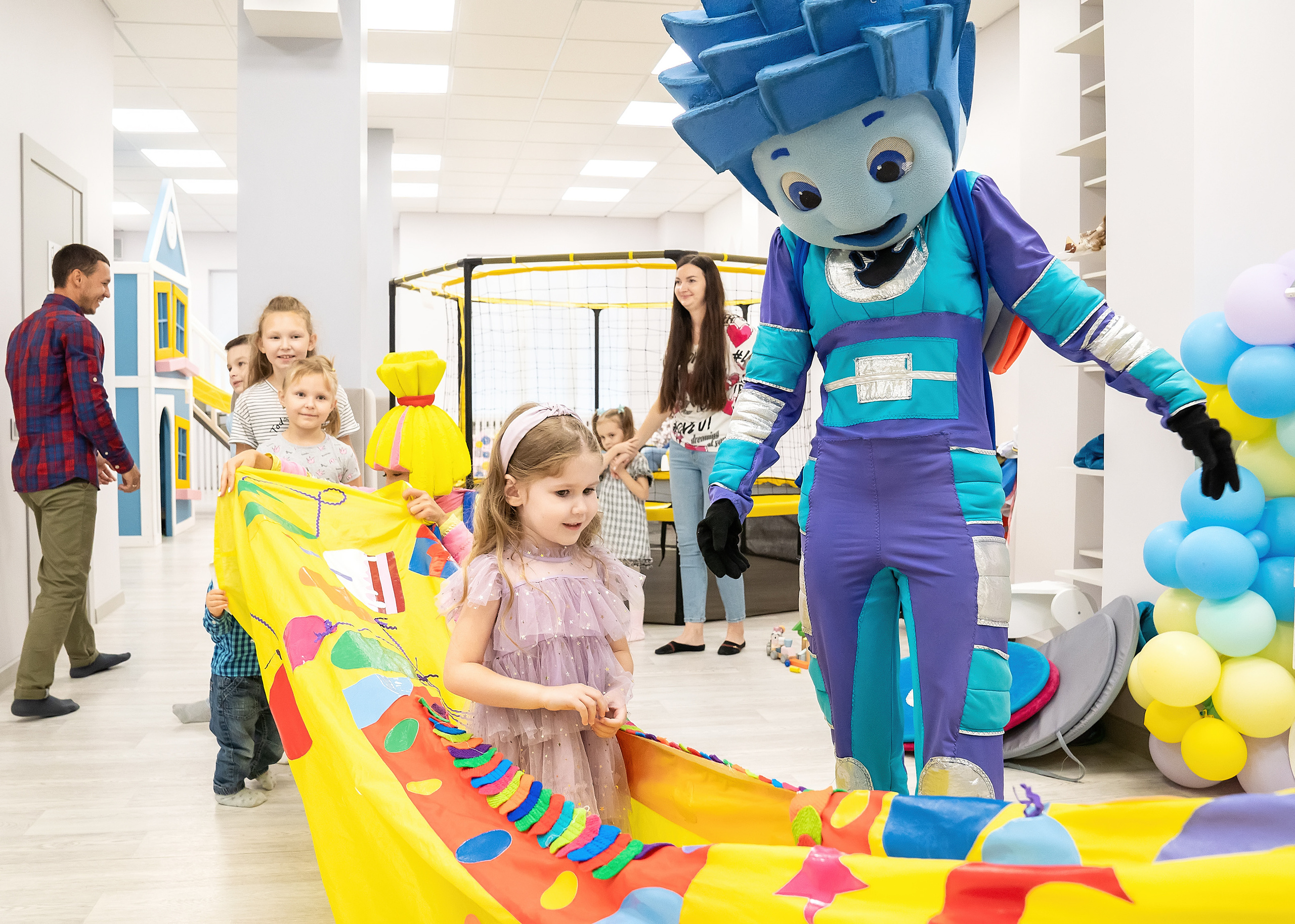 День рождения — праздник детства!. Главная