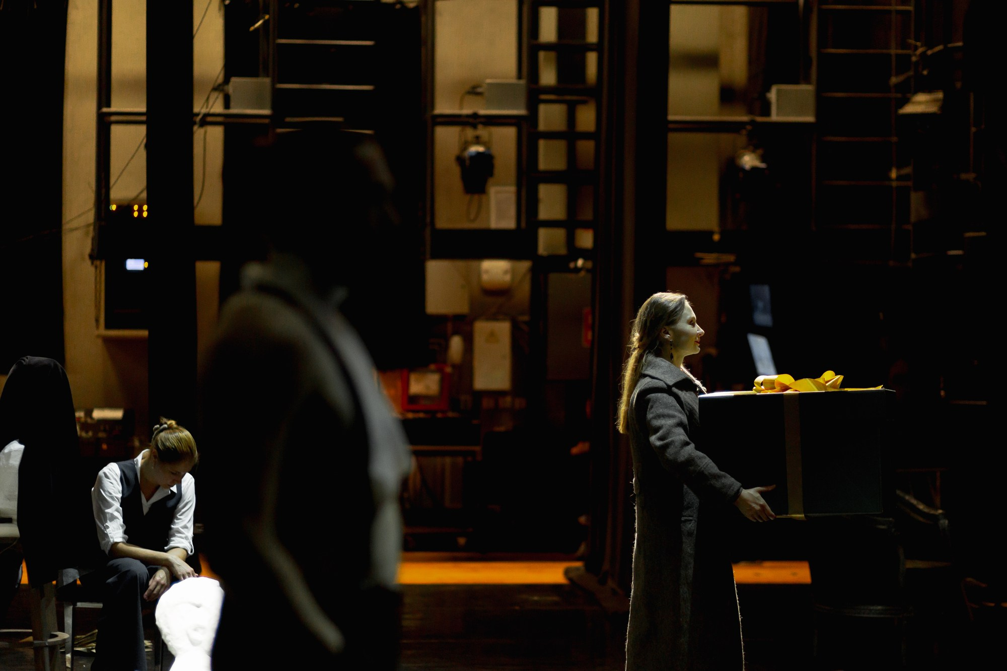 Спектакль Приглушенные голоса в Театре Эрмитажа (+репетиция). Семейный и портретный фотограф в Санкт-Петербурге Андрей Воробьев