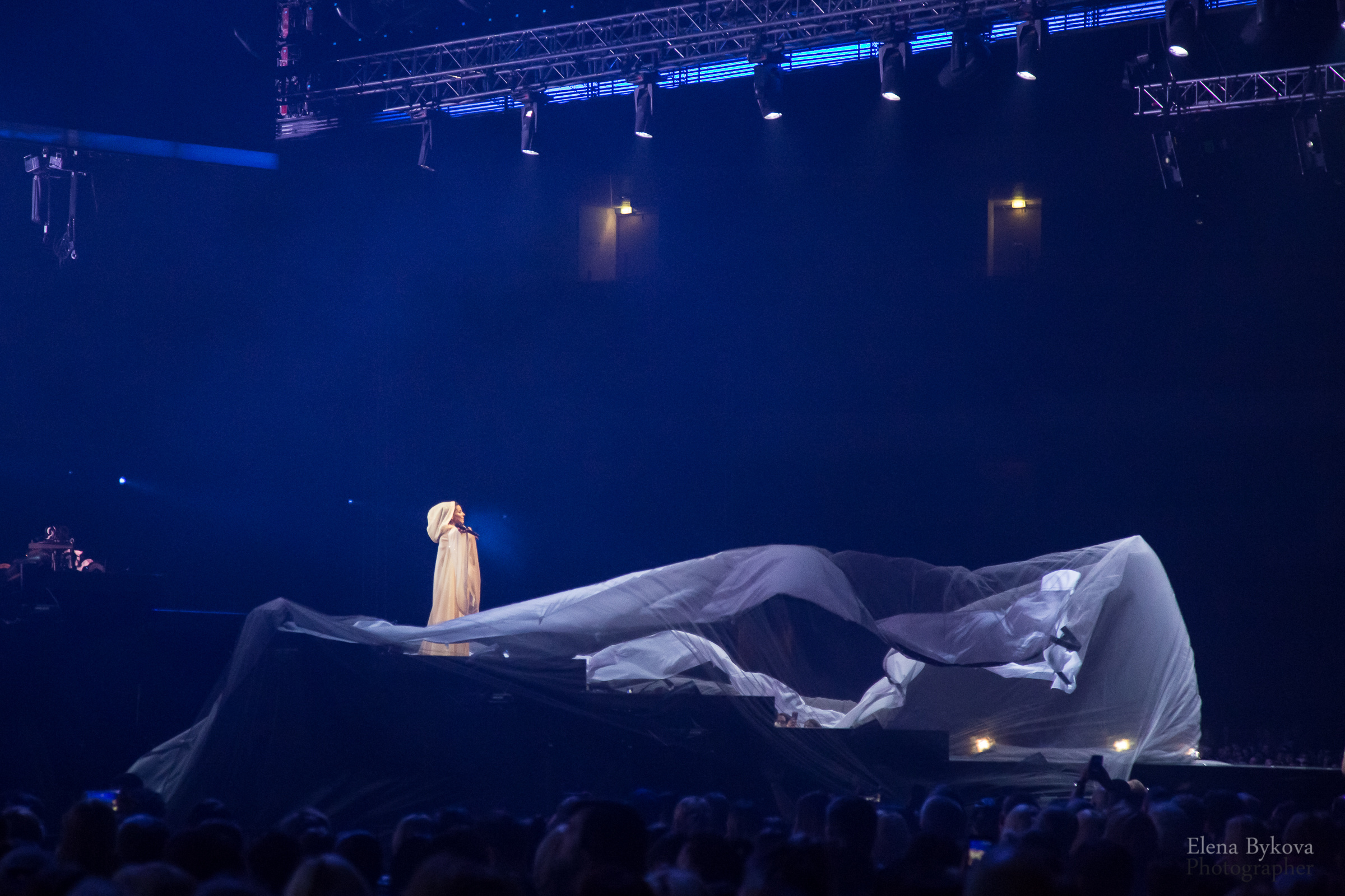 Шоу "Дива" в Олимпийском. Свадебный Семейный Репортажный фотограф в Москве