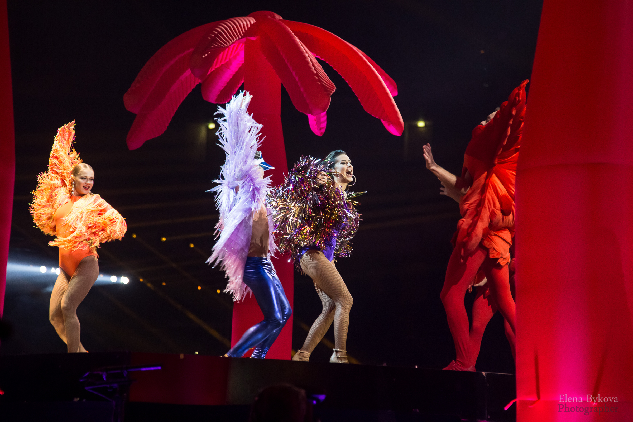 Шоу "Дива" в Олимпийском. Свадебный Семейный Репортажный фотограф в Москве