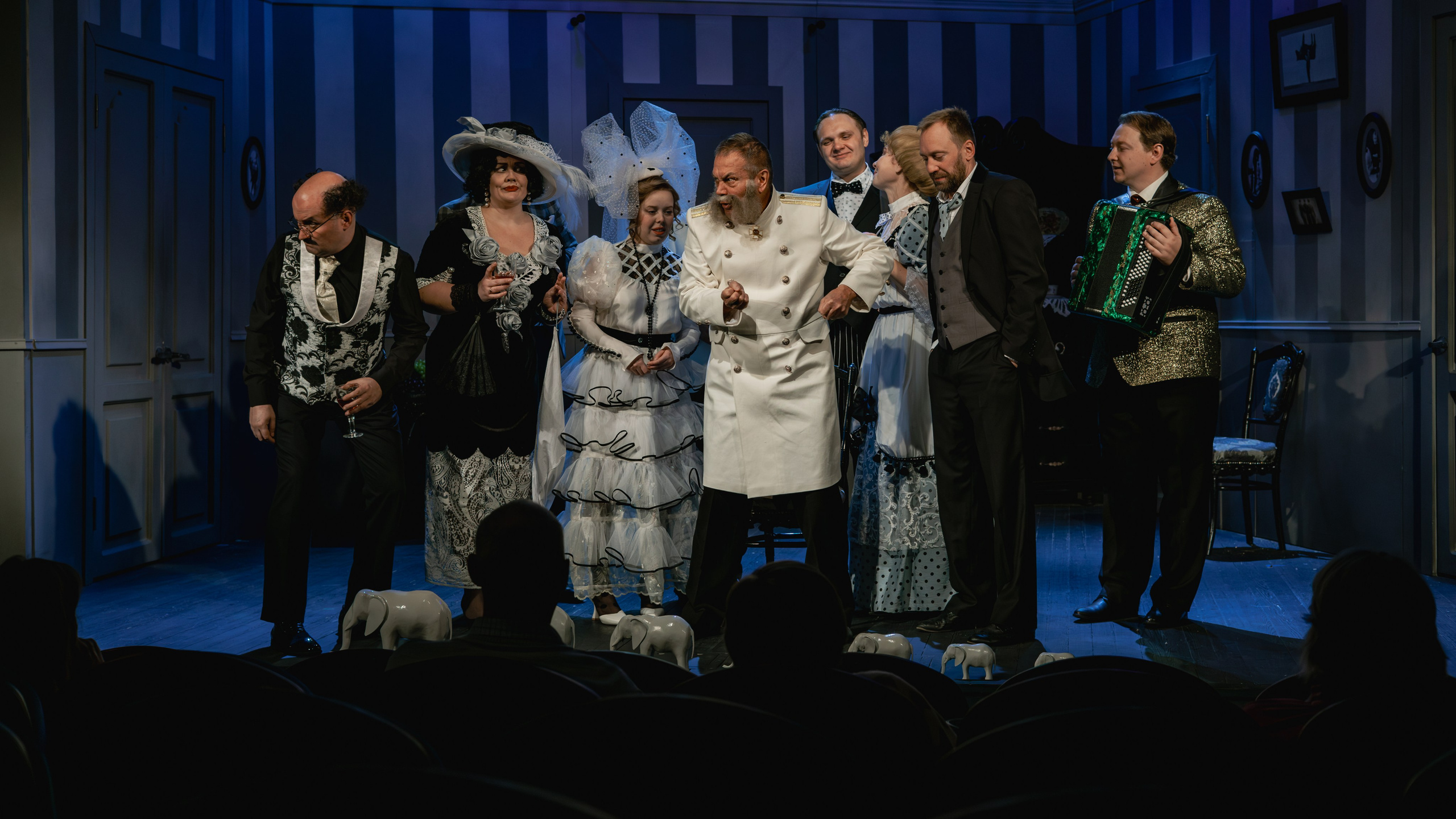 Театр Юного Зрителя «Две свадьбы». Фотограф Марк Файзулин